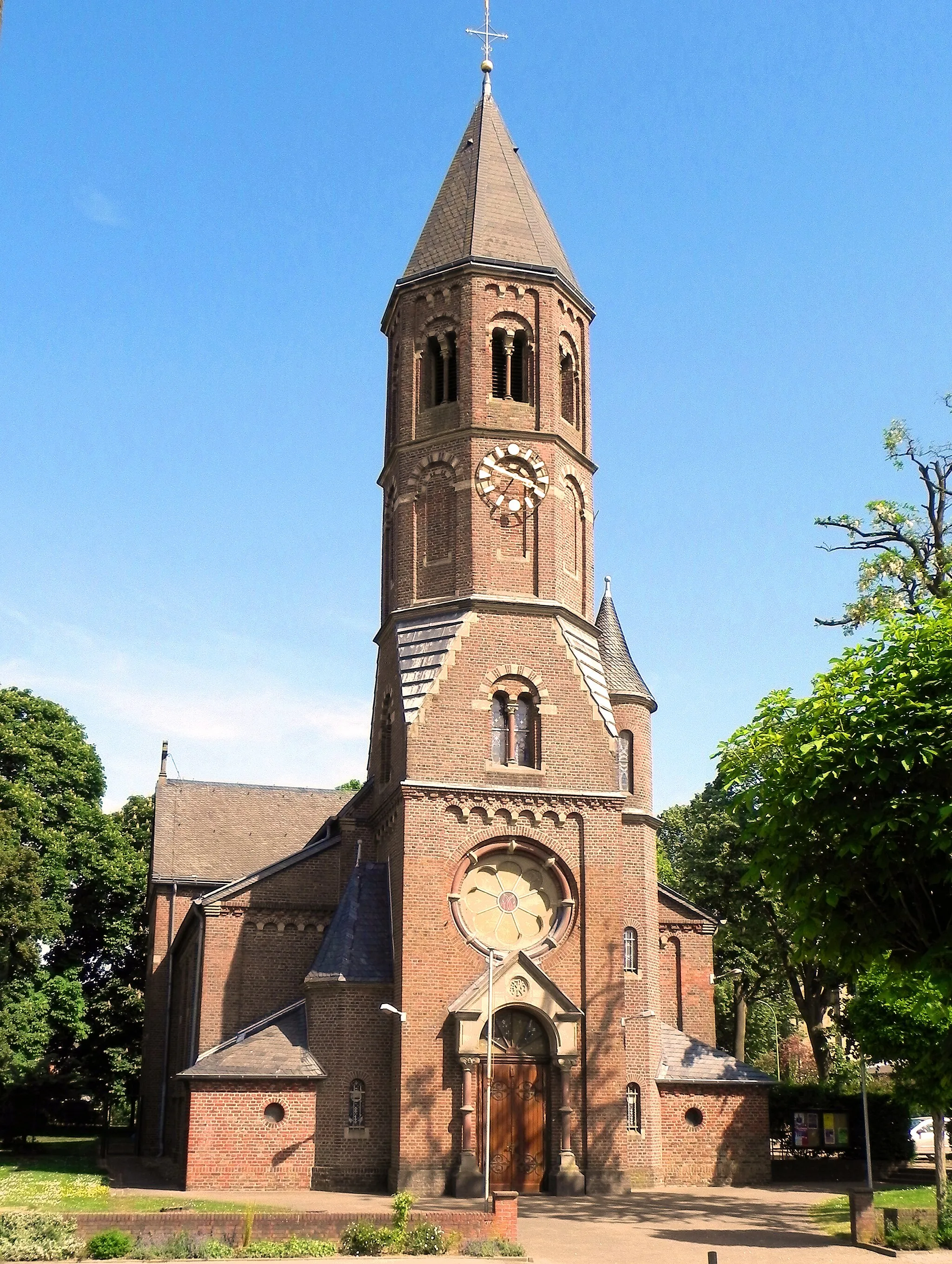 Photo showing: Pfarrkirche St. Martinus Wissersheim, Gemeinde Nörvenich (Nordrhein-Westfalen)