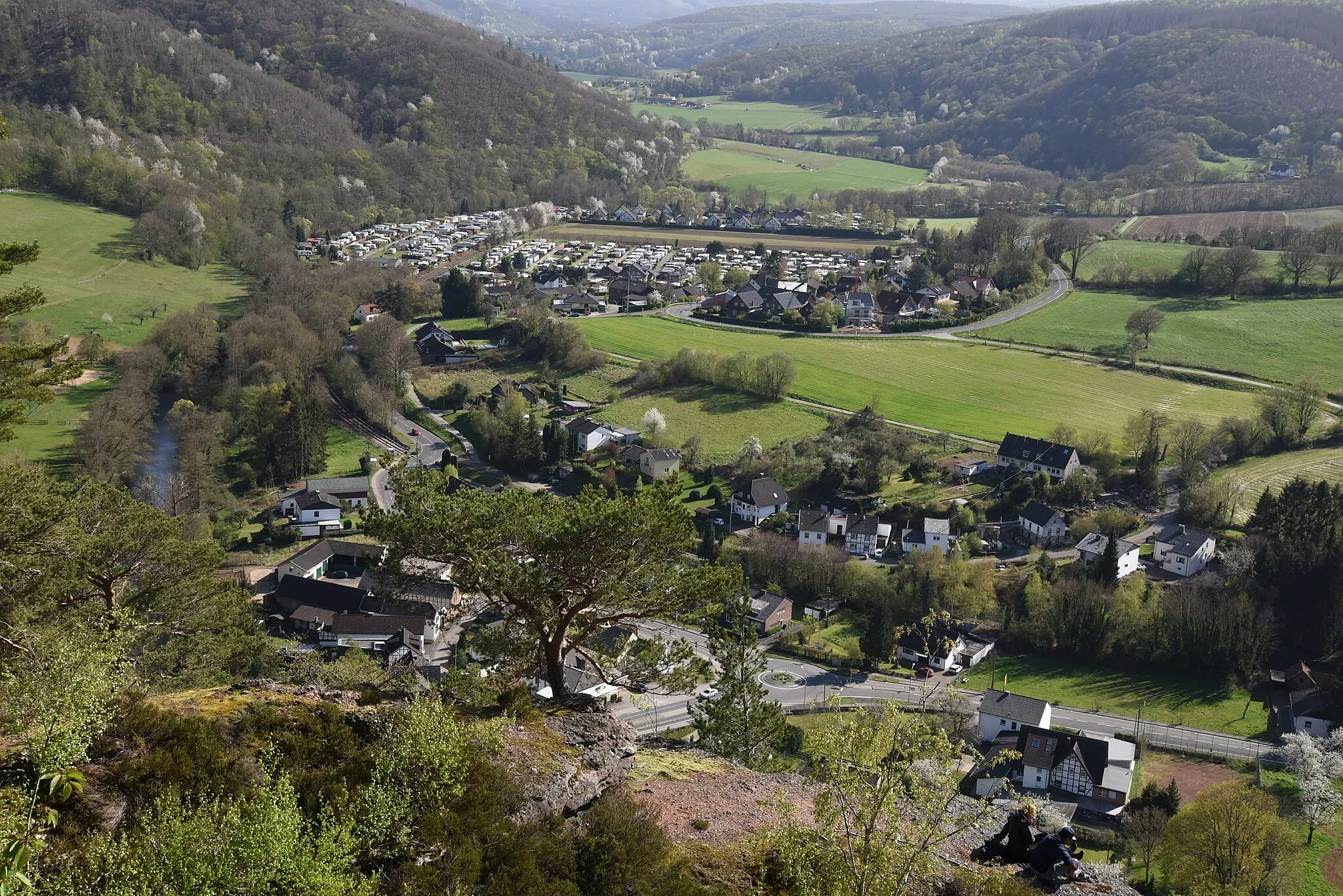 Photo showing: The major part of Nideggen-Bruck (Eifel) and its campground viewed from North