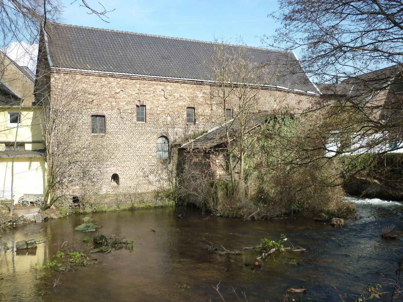 Photo showing: Wassermühle in Bergheim-Kenten, Wasserseite