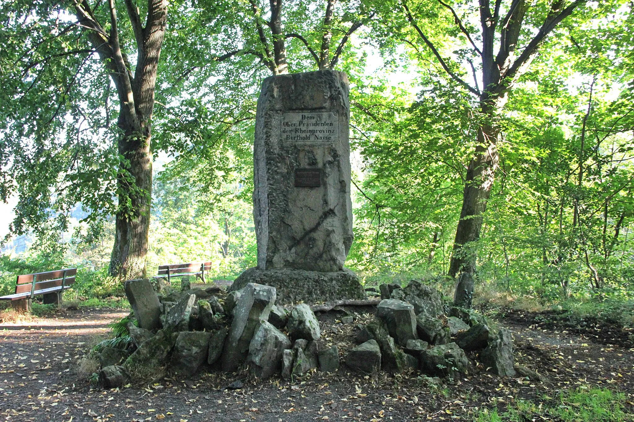 Photo showing: Denkmal Berthold von Nasse (1901), Ittenbach, Königswinter.

This  image shows a heritage building in Germany, located in the North Rhine-Westphalian city Königswinter (no. A89).