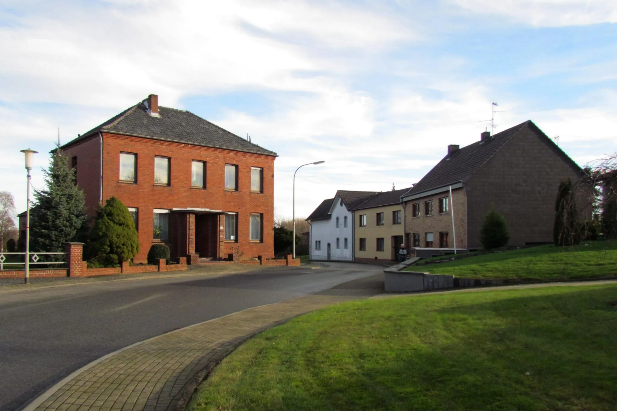 Photo showing: Bebauung in Kraudorf an der Kirche