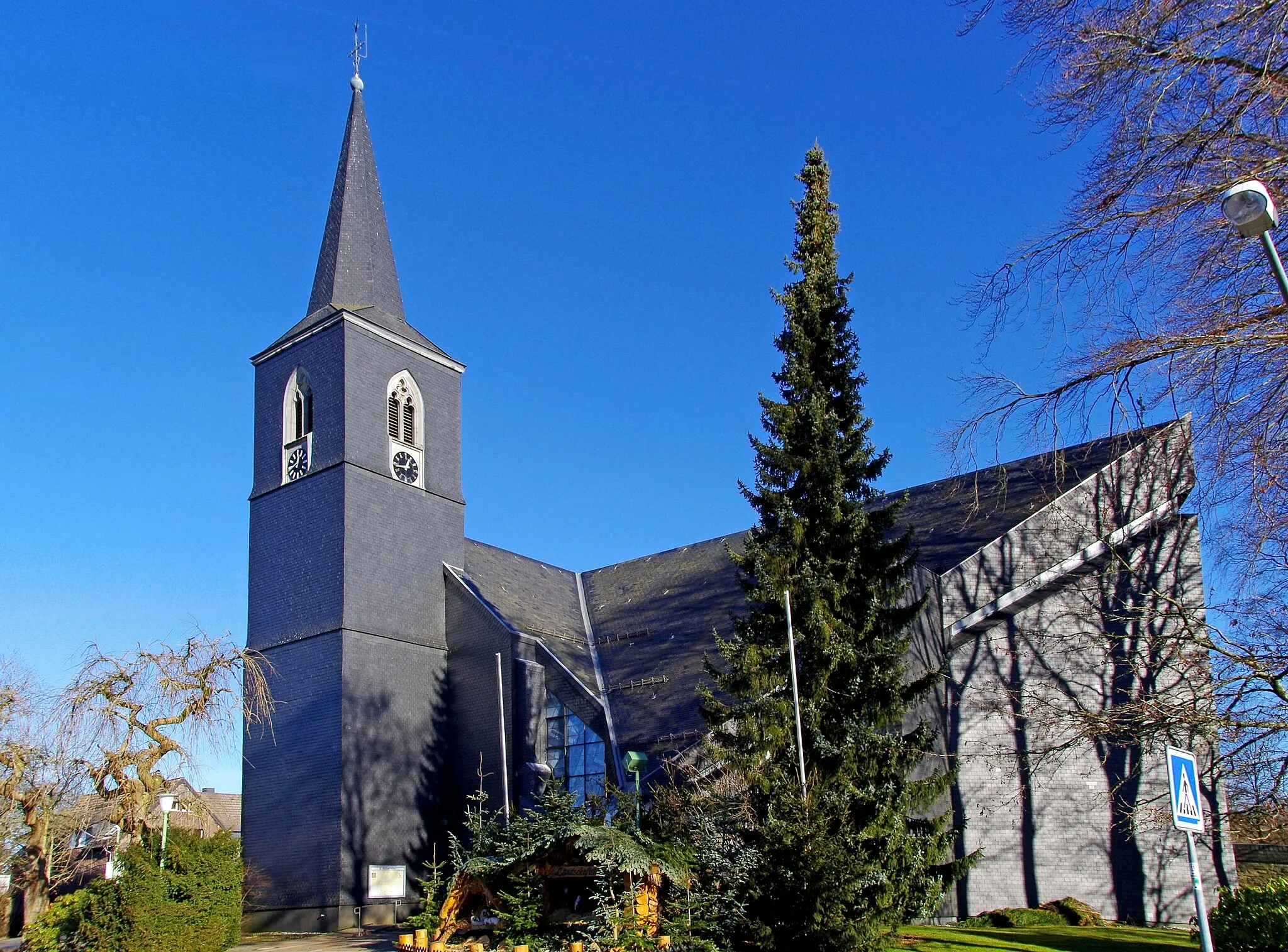 Photo showing: St. Michael (Höfen), Außenansicht