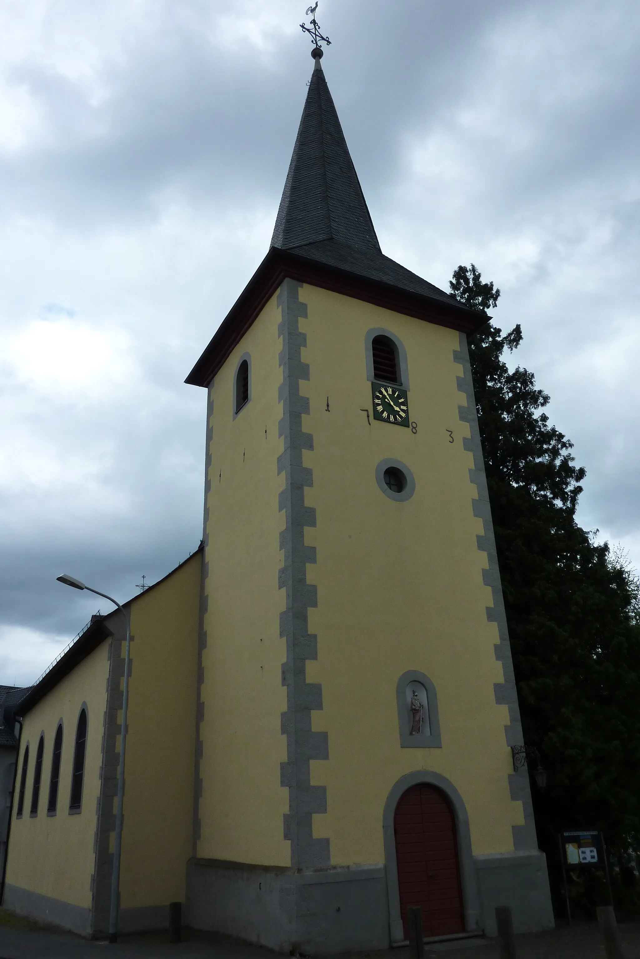 Photo showing: Berkum, Ortsteil von Wachtberg, Evangelische Kirche: Alte Kirche St. Gereon