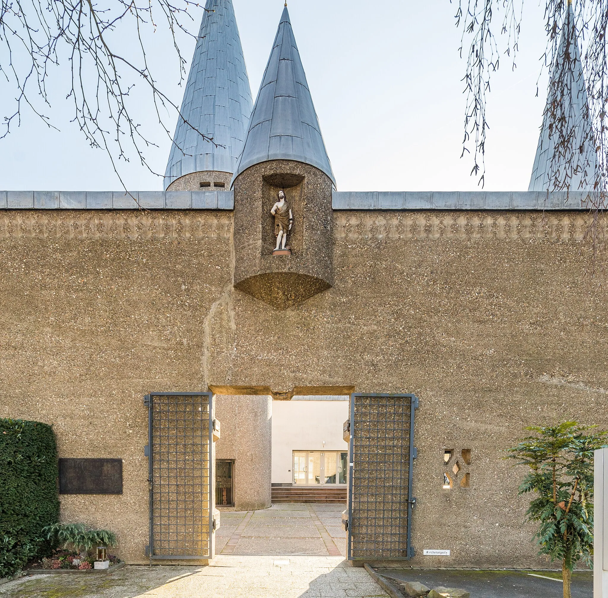 Photo showing: Herz-Jesu-Kirche, Schildgen, Bergisch Gladbach. Architekt: Gottfried Böhm