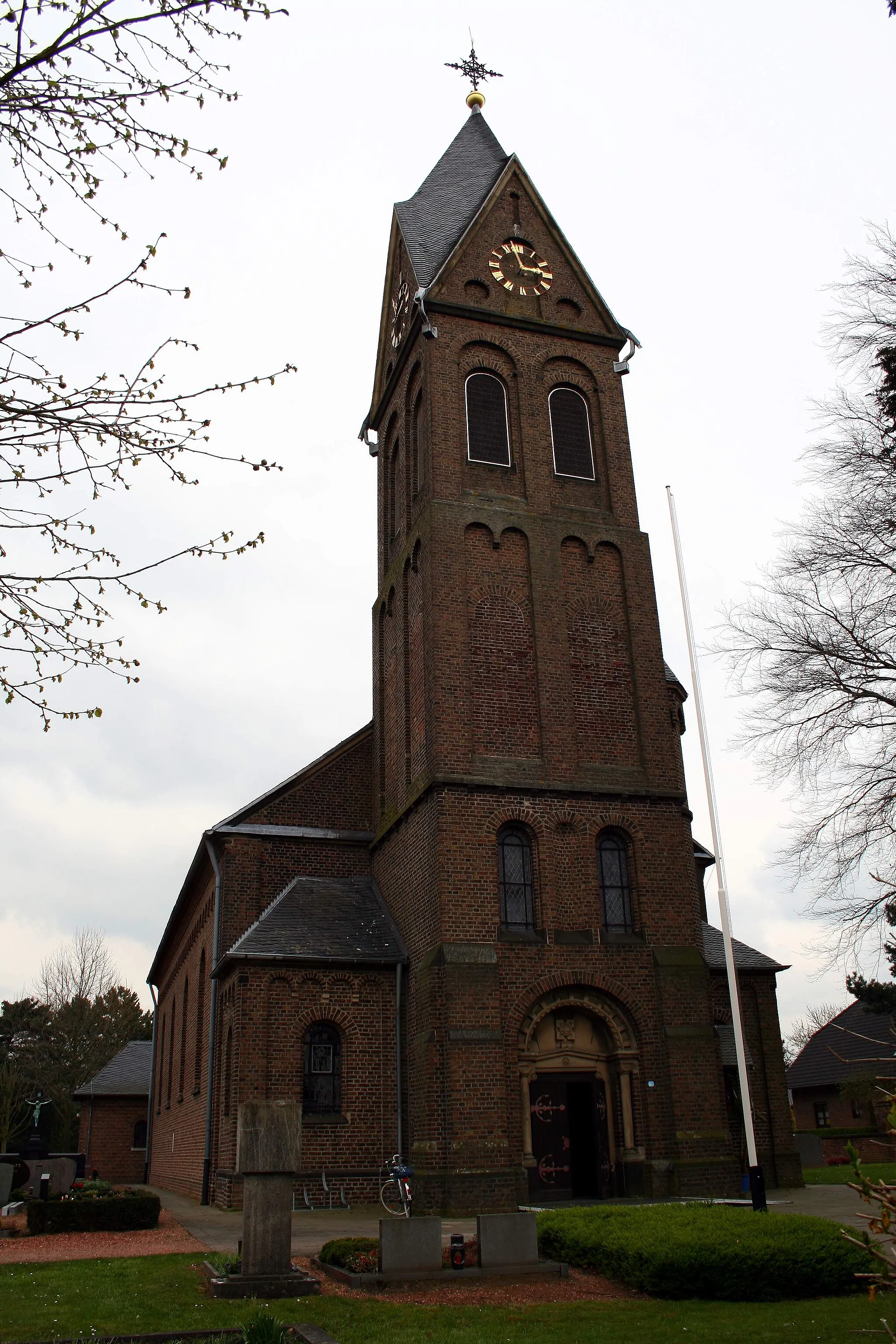 Photo showing: Kirche in de:Kirchtroisdorf