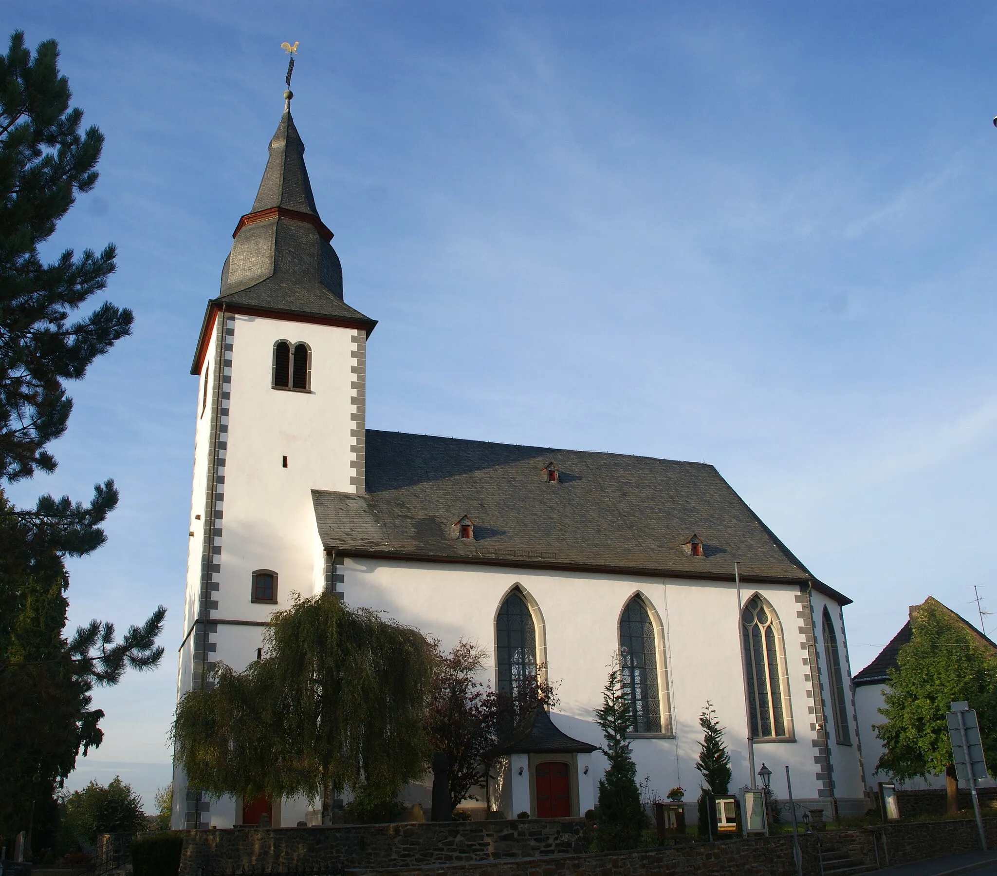Photo showing: Katholische Kirche St. Simon und Judas Thaddäus Wachtberg-Villip