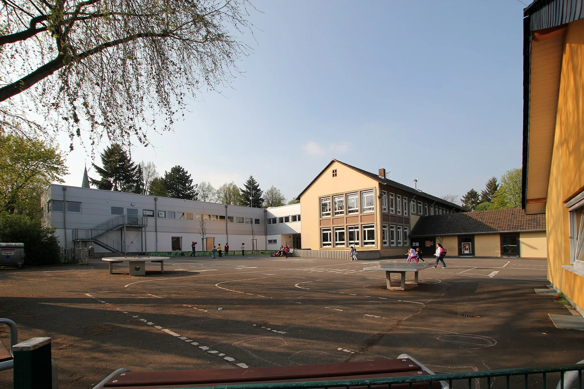 Photo showing: Brühl-Vochem, städtische Katholische Grundschule