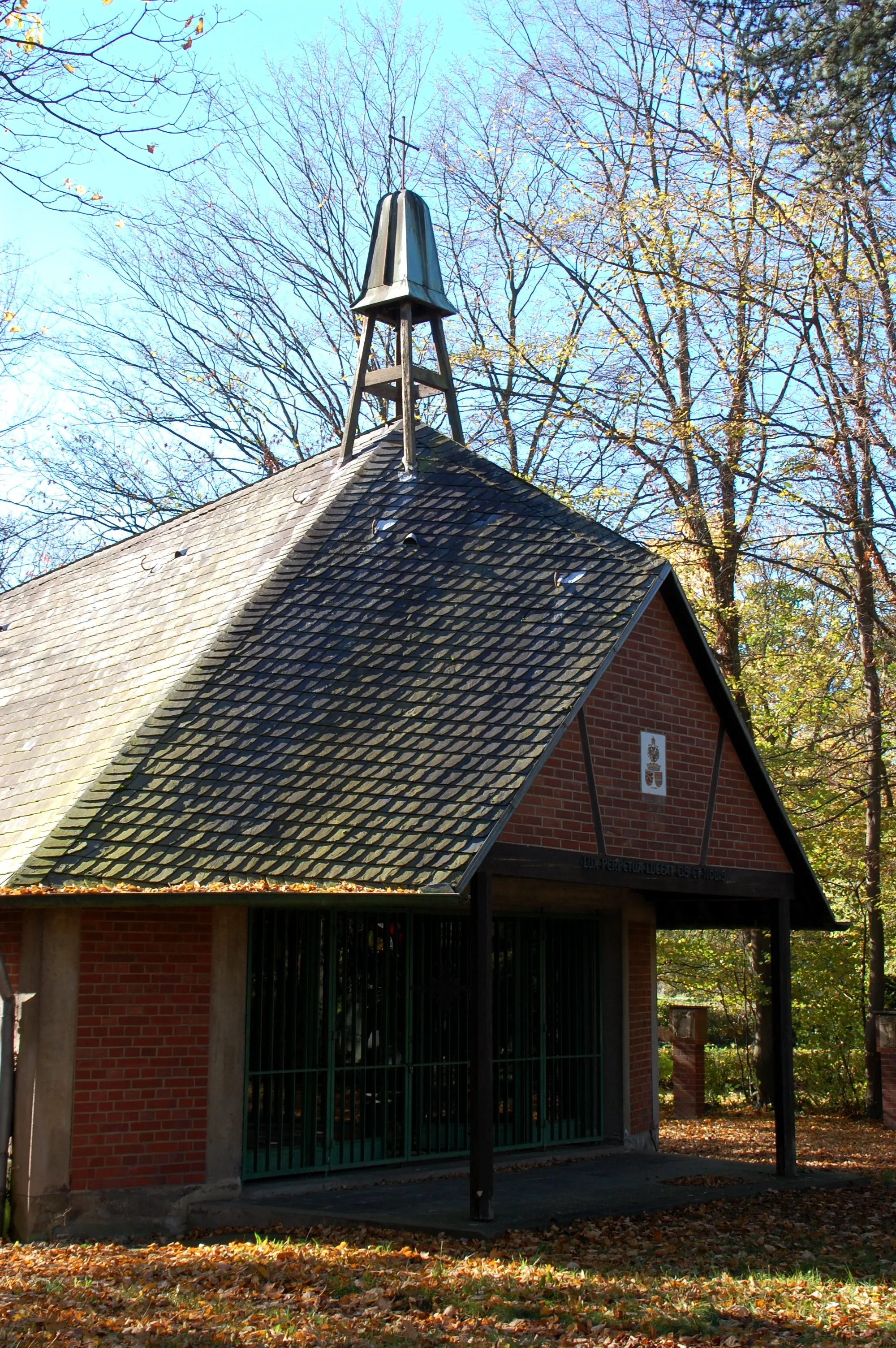 Photo showing: Old chapel at the graveyard of Türnich, Kerpen, Germany