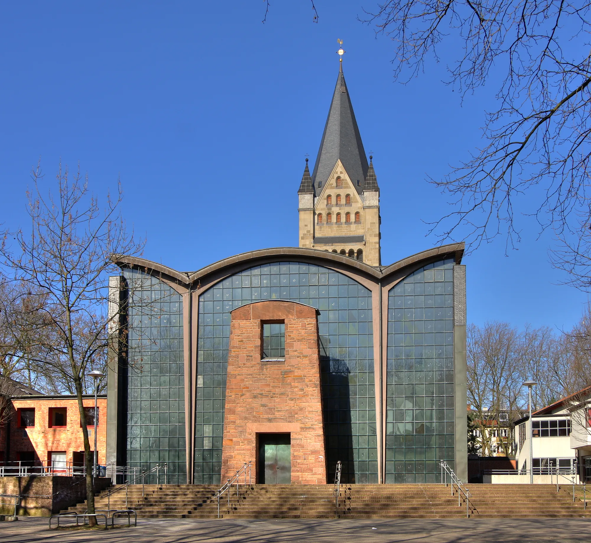 Photo showing: Kirche St. Anna, Köln-Ehrenfeld. Architekt: Gottfried Böhm