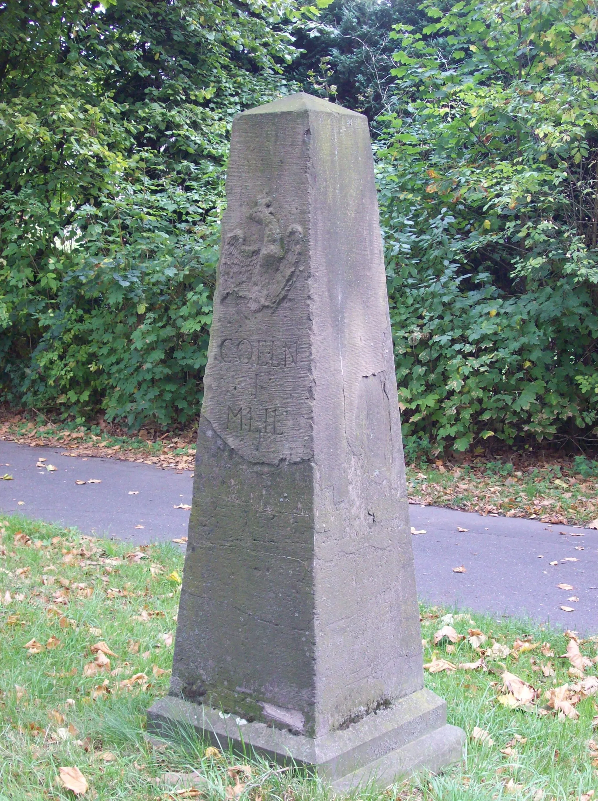 Photo showing: Historischer Meilenstein in Köln-Ostheim, Frankfurter Straße