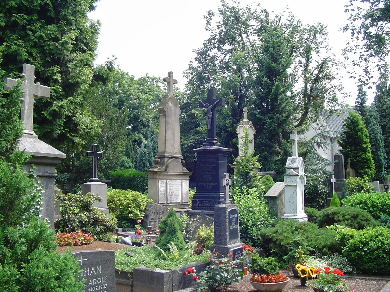 Photo showing: de:Katholischer Friedhof Köln-Mülheim