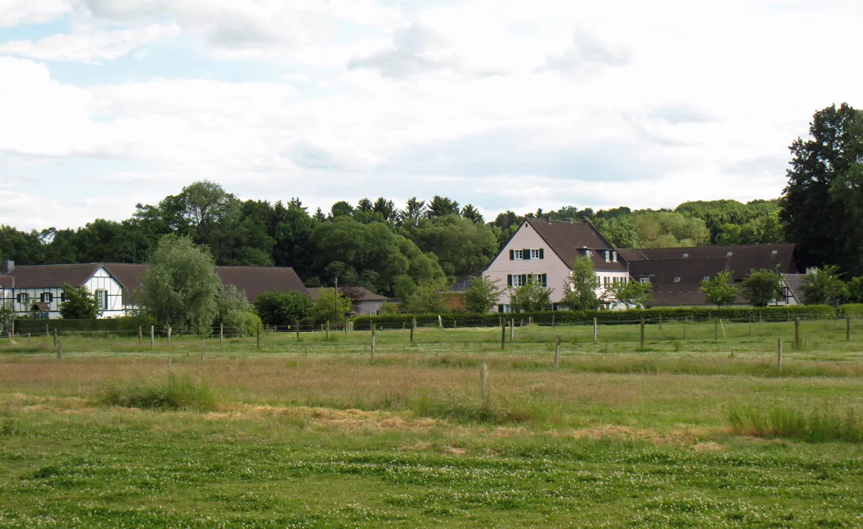 Photo showing: Hummelsheimer Hof mit Reitstallanlage