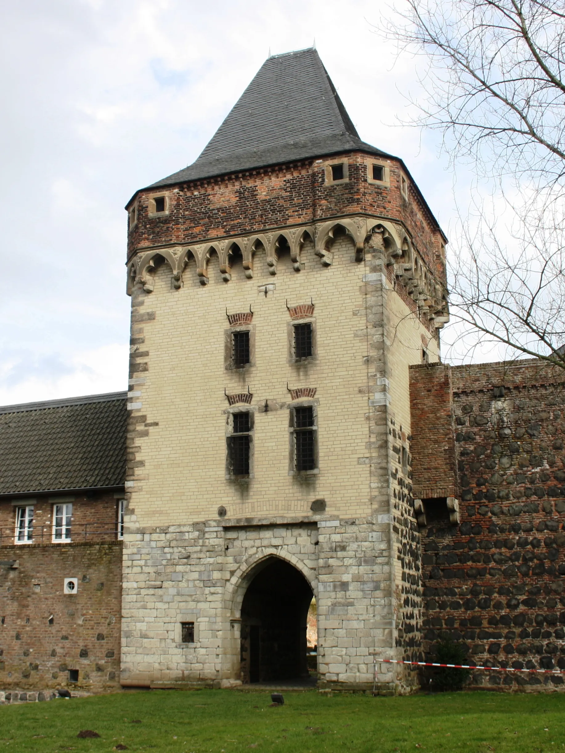 Photo showing: Dormagen-Zons, Germany. Fortification Friedestrom of the prince-electors of Cologne.