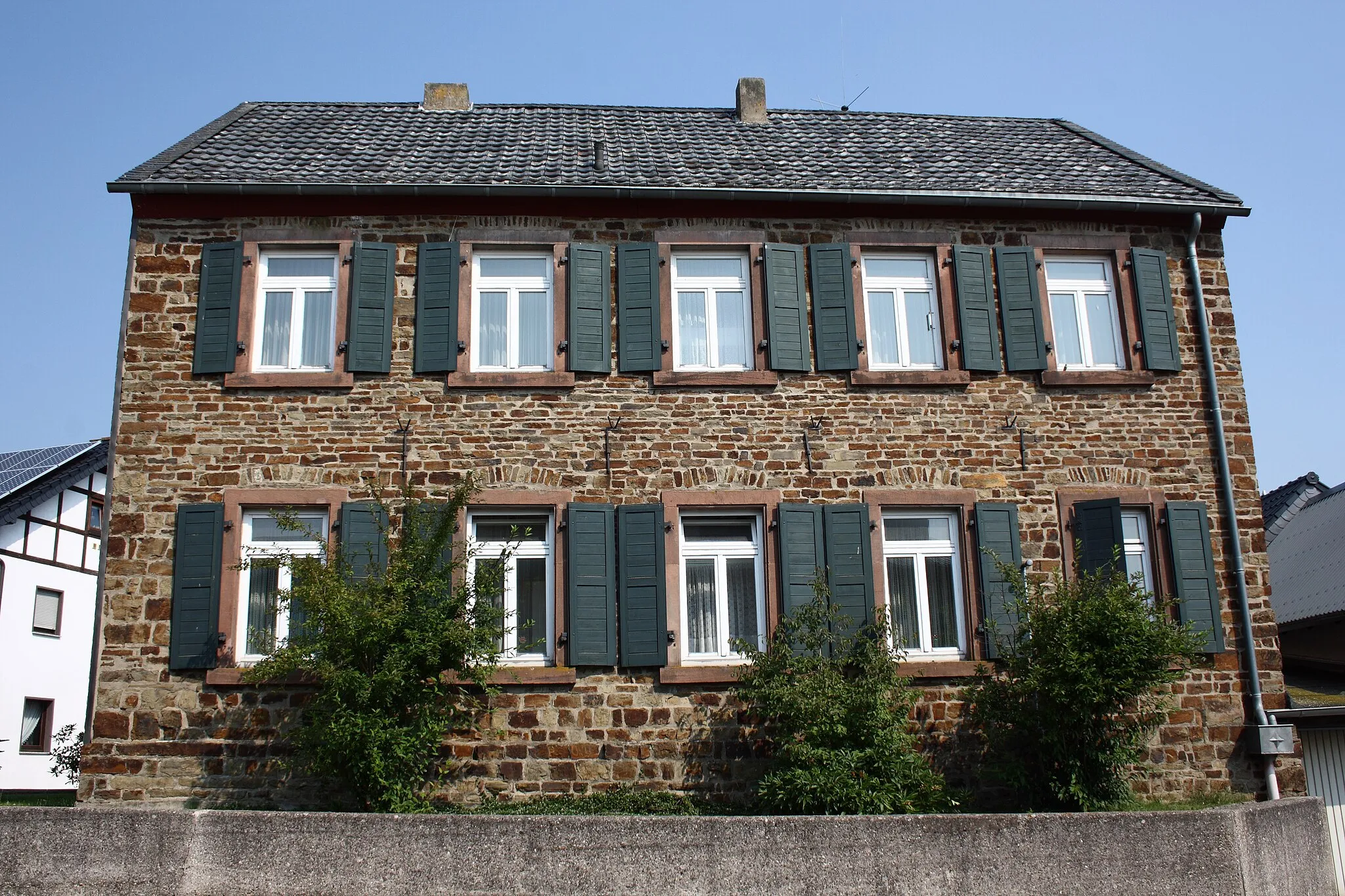 Photo showing: katholisches Pfarrhaus in Effelsberg, einem Ortsteil von Bad Münstereifel im Kreis Euskirchen (Nordrhein-Westfalen)