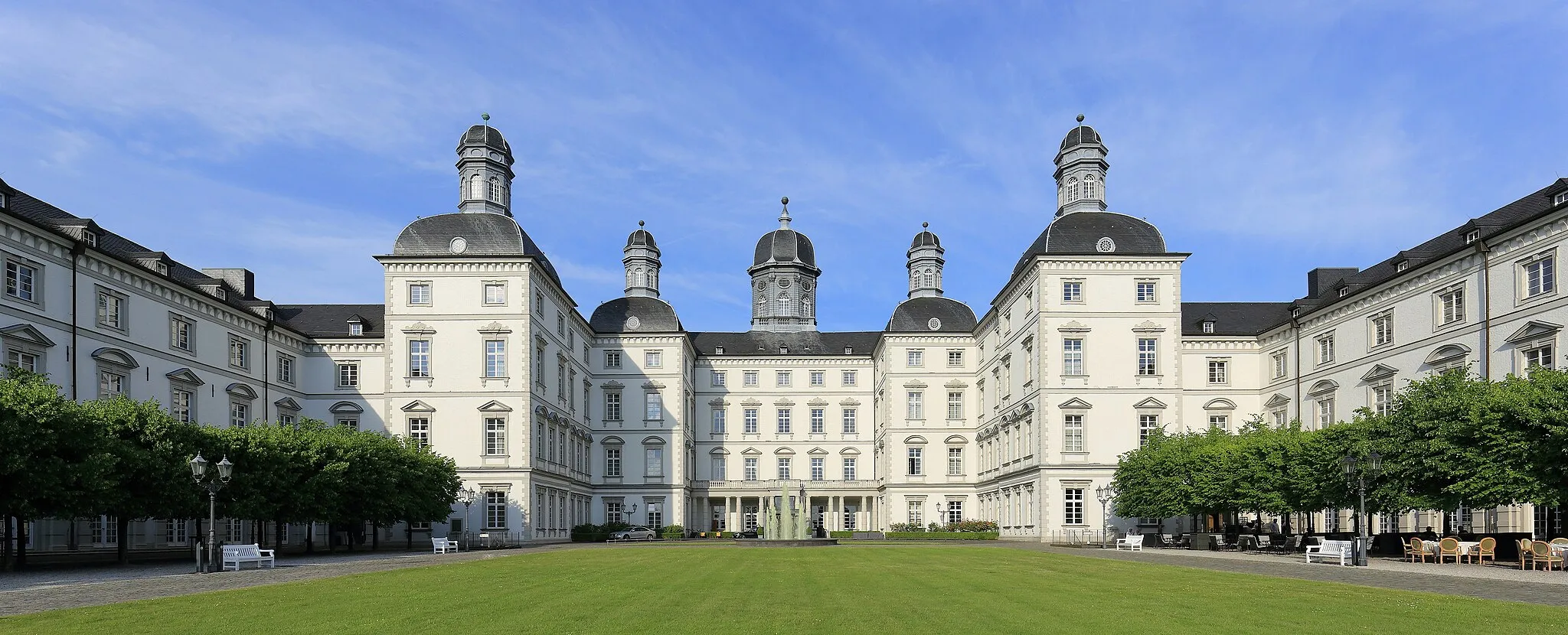 Photo showing: Neues Schloss Bensberg, Bergisch Gladbach, NRW, Germany, built from 1703-1711, now a palace hotel.