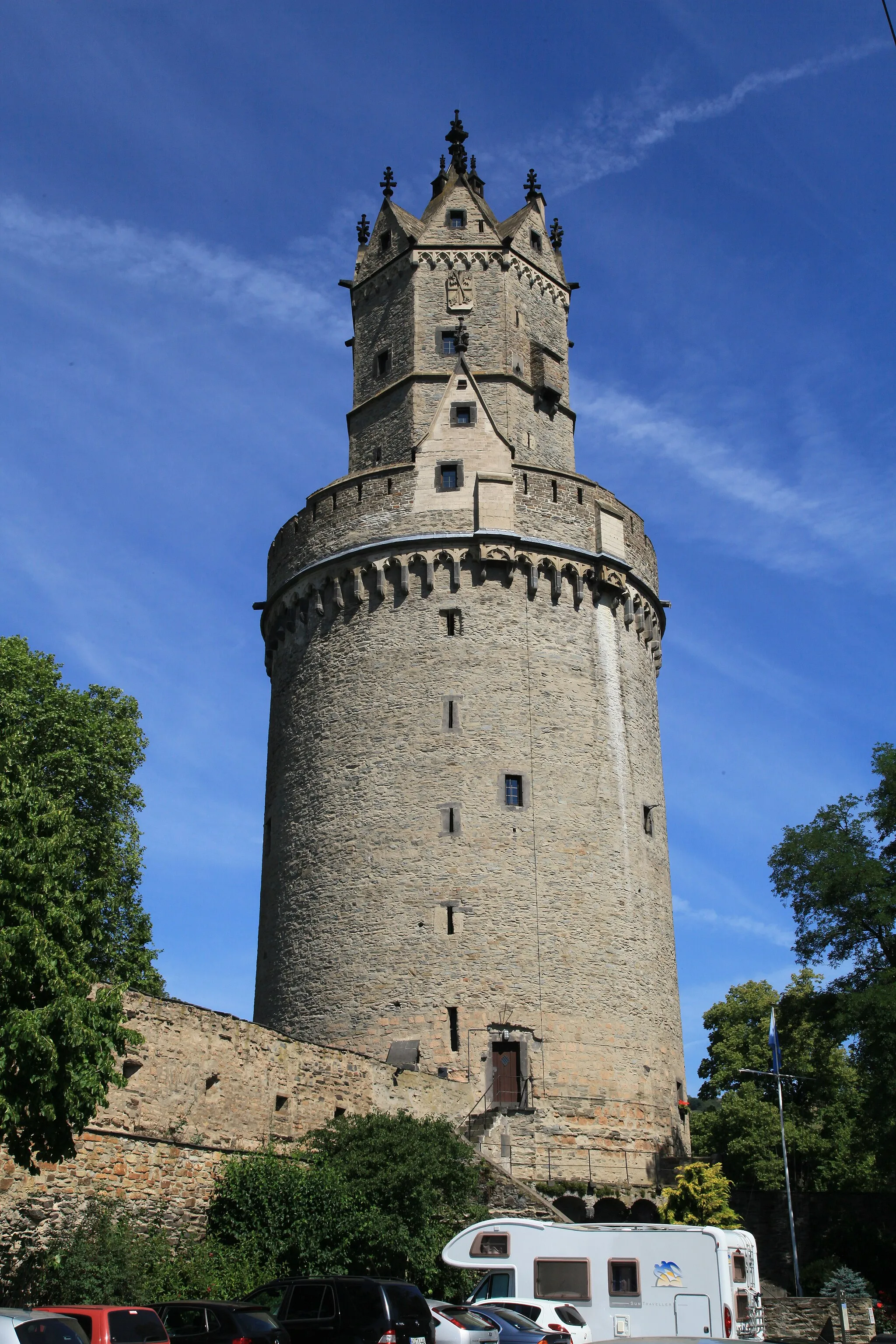 Photo showing: Runder Turm, Konrad-Adenauer-Allee/Kölner Straße in Andernach