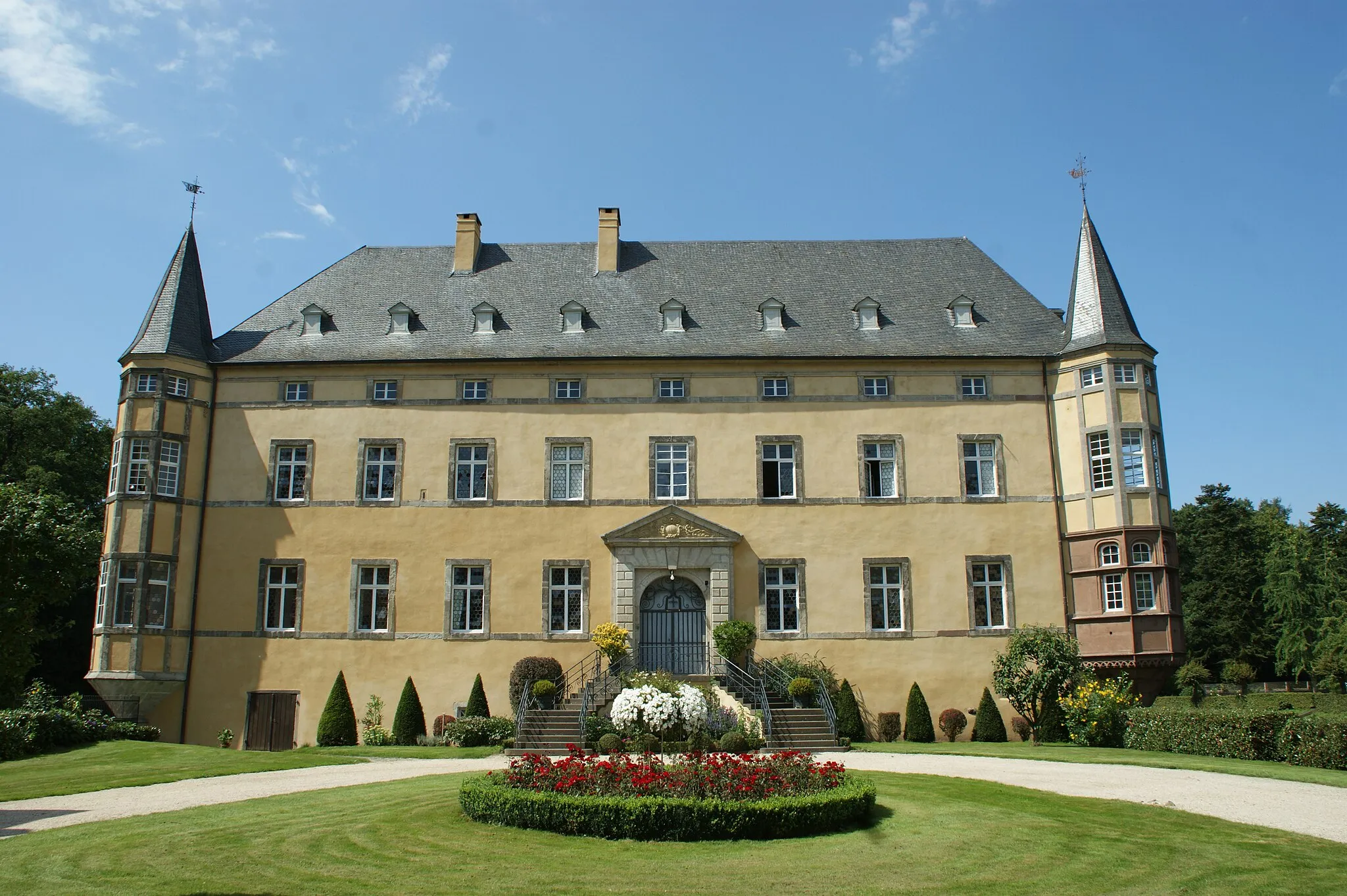 Photo showing: Burg Adendorf