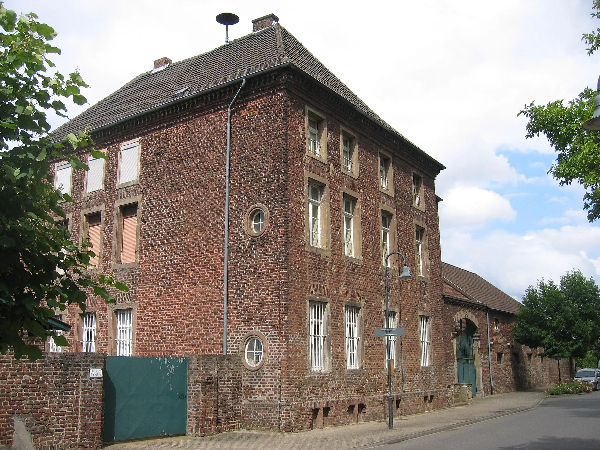 Photo showing: Die Burg in Elsdorf-Grouven