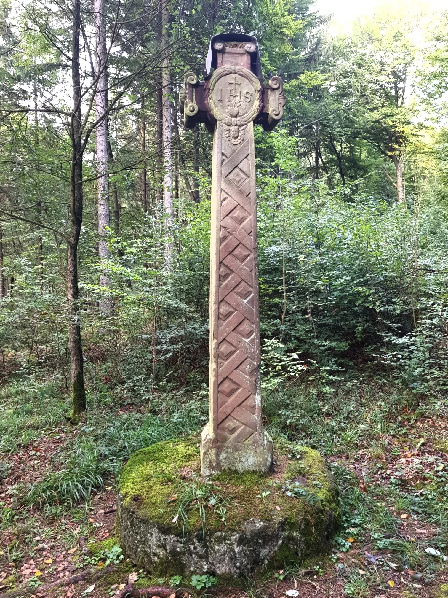 Photo showing: Schwedenkreuz zwischen Loogh und Kerpen, Eifel.