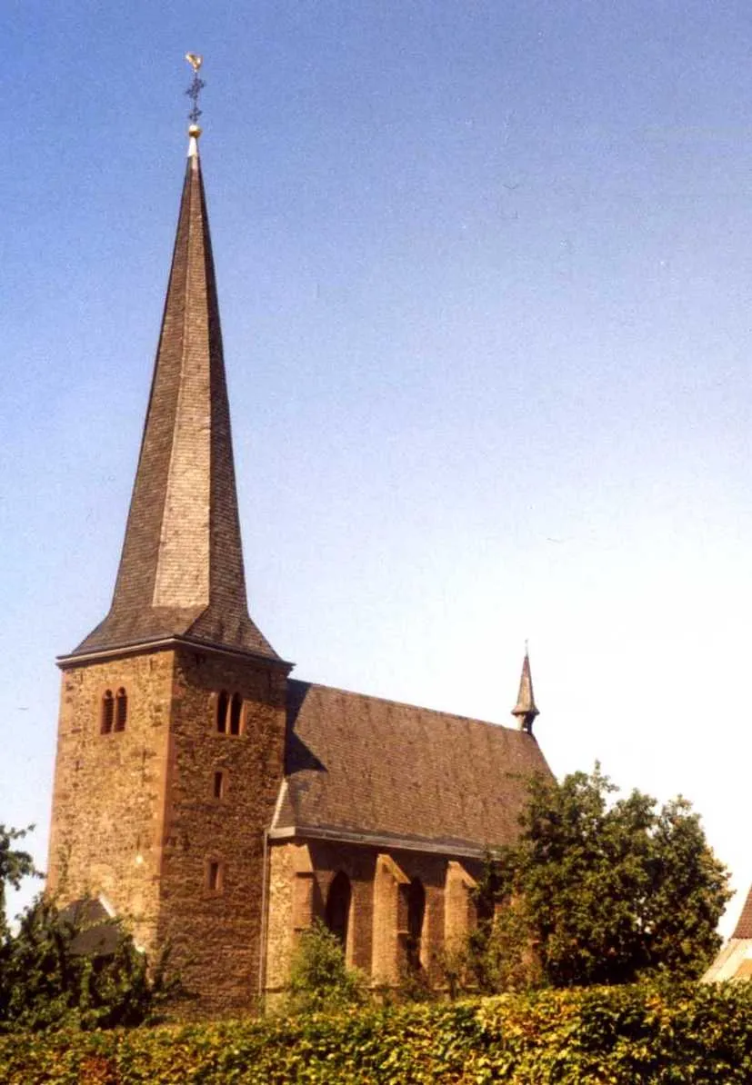 Photo showing: Katholische Kirche in Lamersdorf, Gemeinde Inden, Kreis Düren, Nordrhein-Westfalen, Deutschland