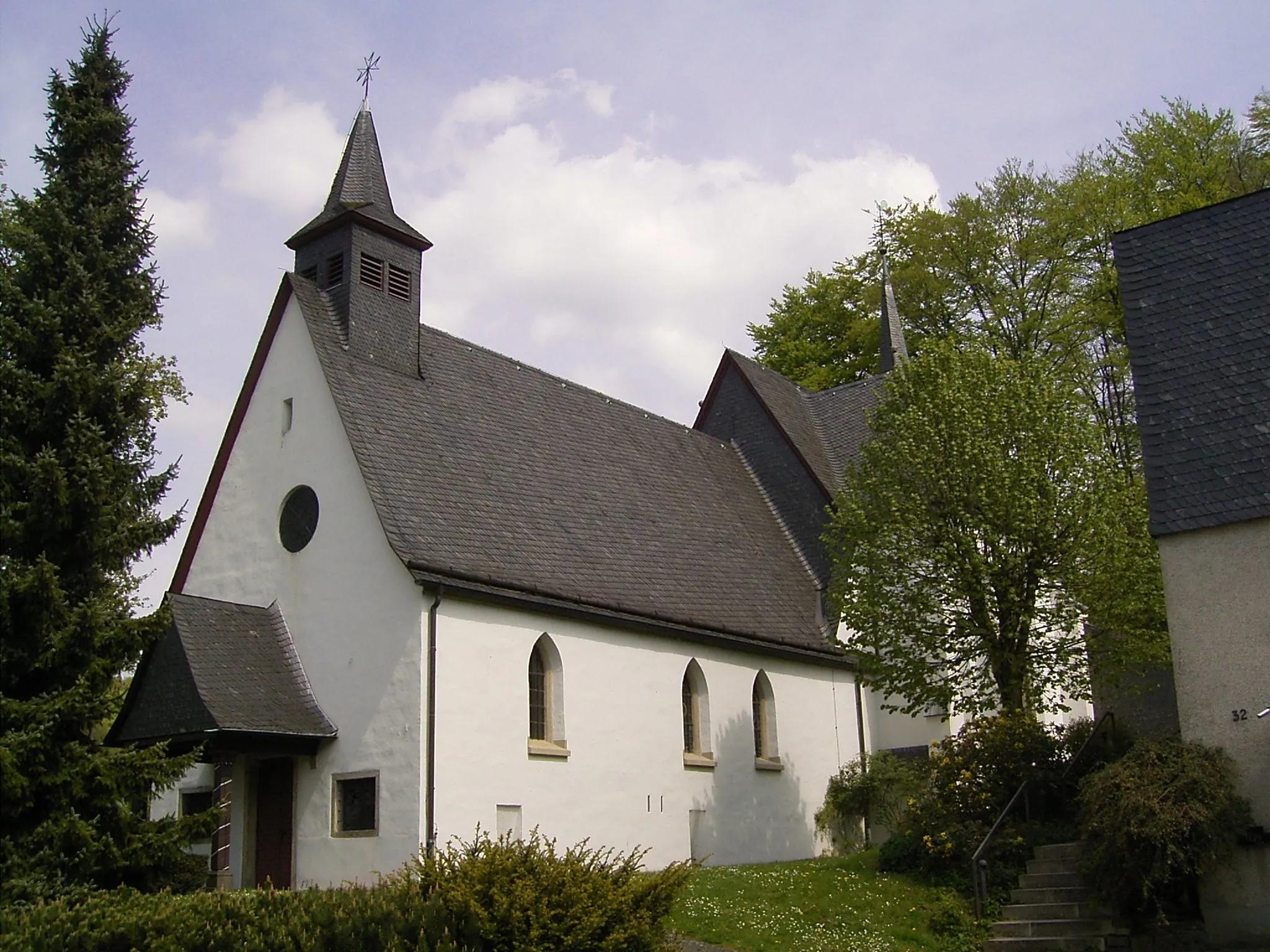 Photo showing: Sankt Johann Baptist in Bergisch Gladbach-Herrenstrunden