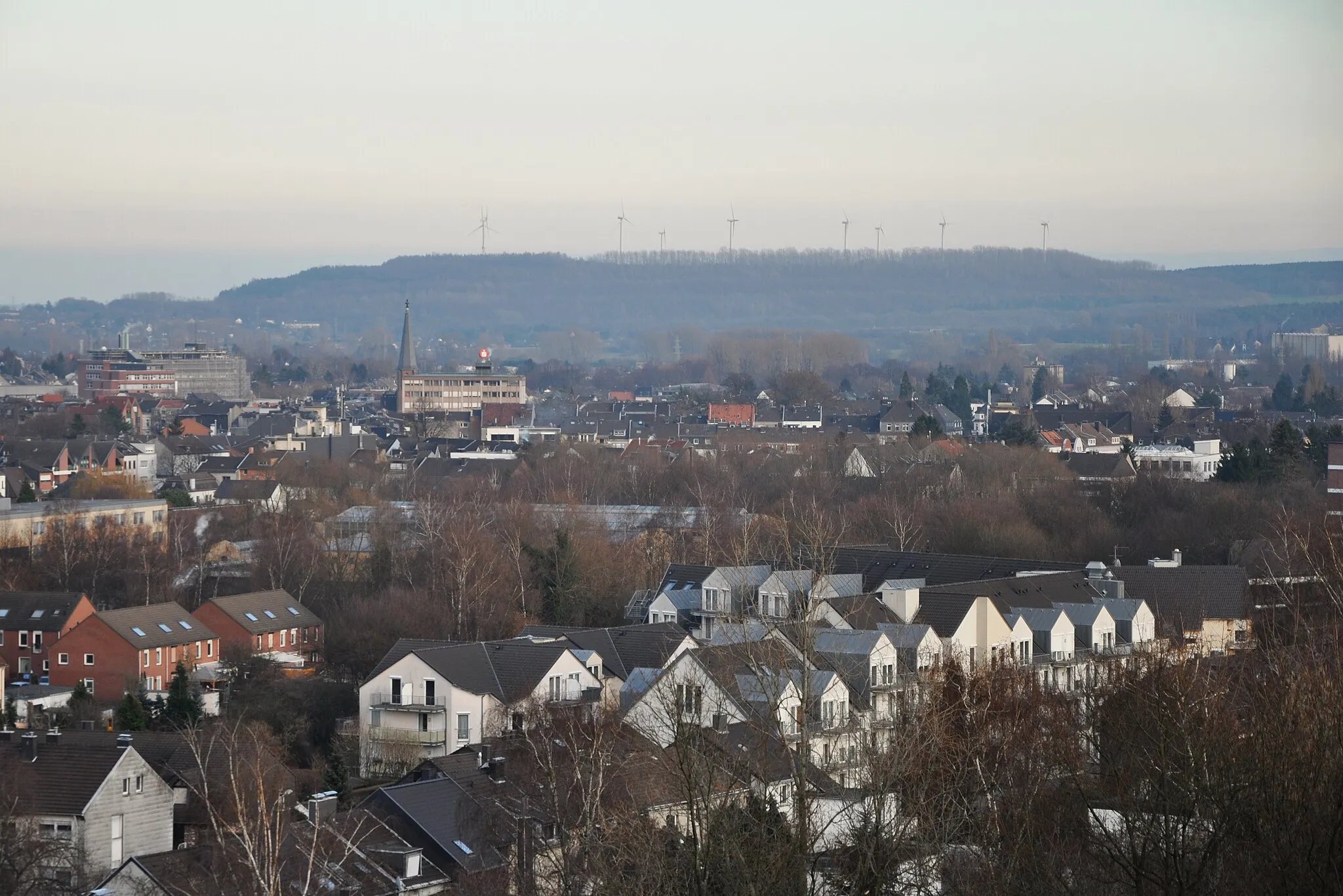 Photo showing: View from Hoher Stein, Ichenberg, towards Halde Nierchen, Eschweiler, in January 2014.