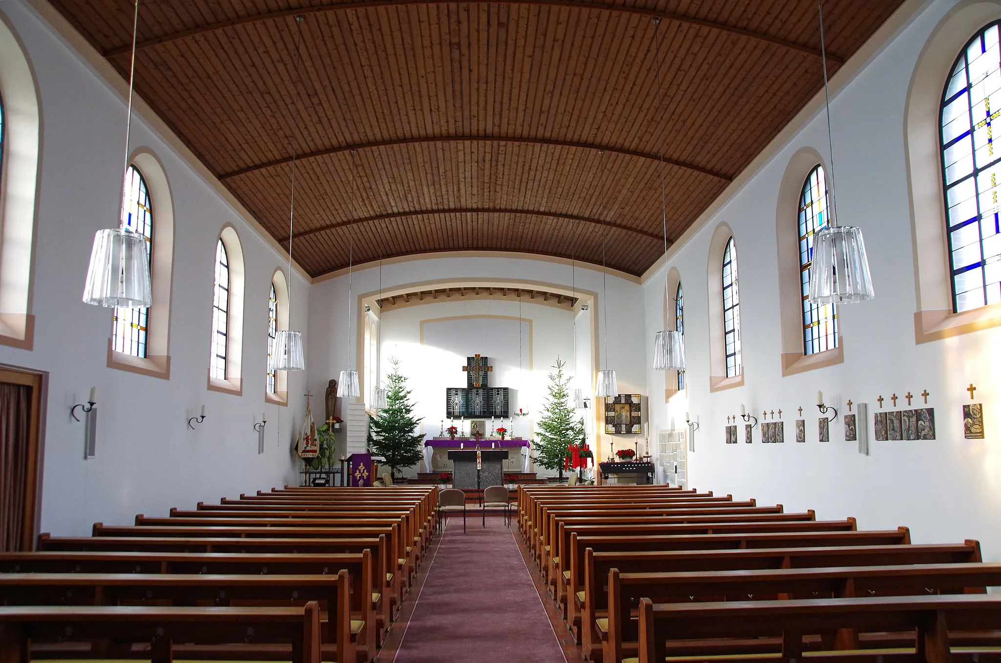 Photo showing: St. Hermann Josef (Floßdorf), Kirchenschiff