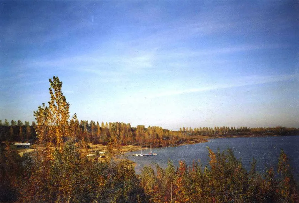 Photo showing: Westufer des Blausteinsees bei Eschweiler in Nordrhein-Westfalen, Deutschland