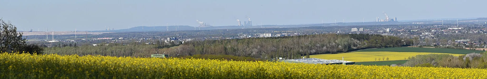 Photo showing: Composite of 3 photos of Duren from a hill north of Bogheim (district Kreuzau).