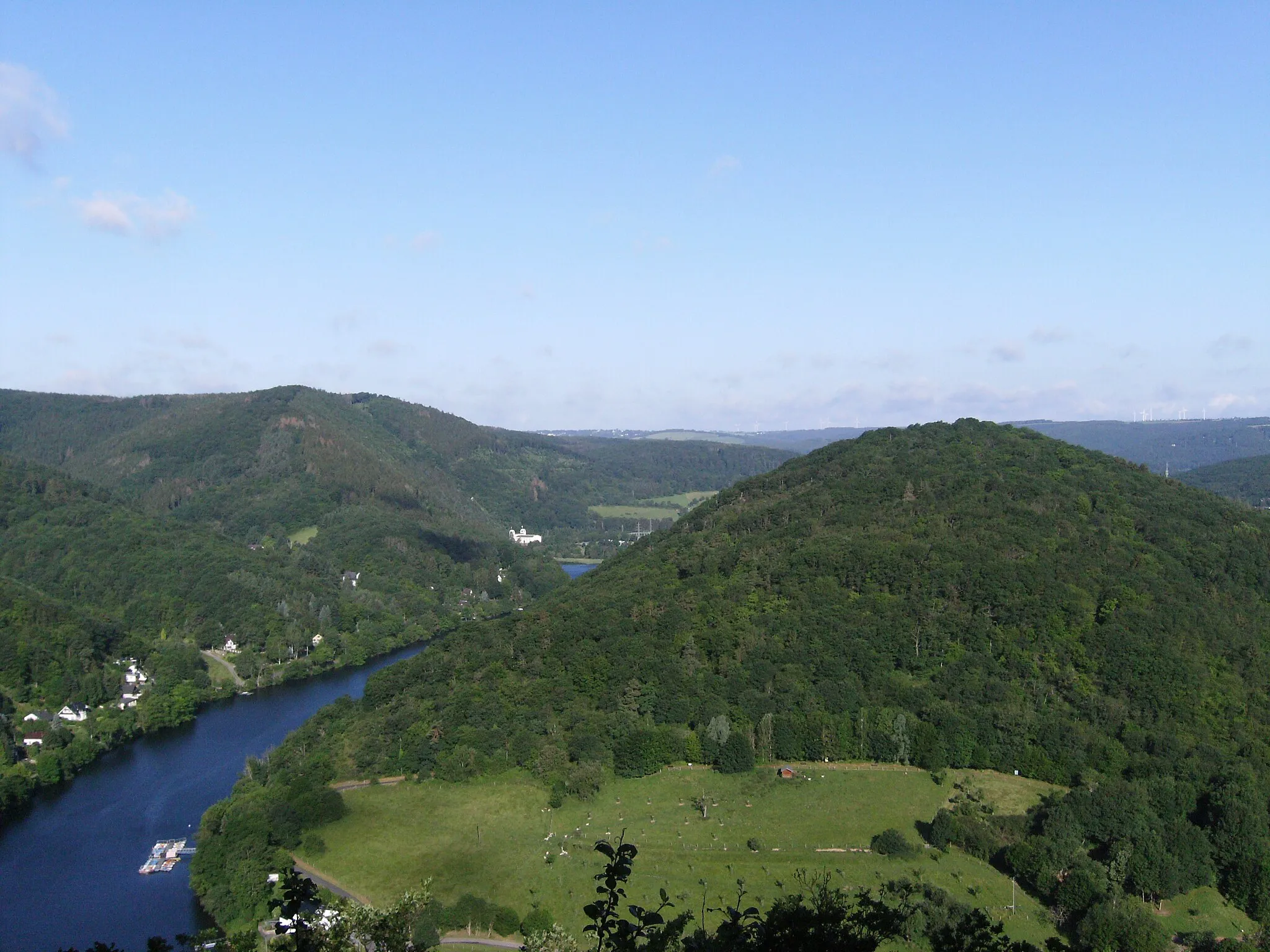 Photo showing: view over the Rur river and the Eifel national park from the Kermeter mountain, Heimbach, Germany