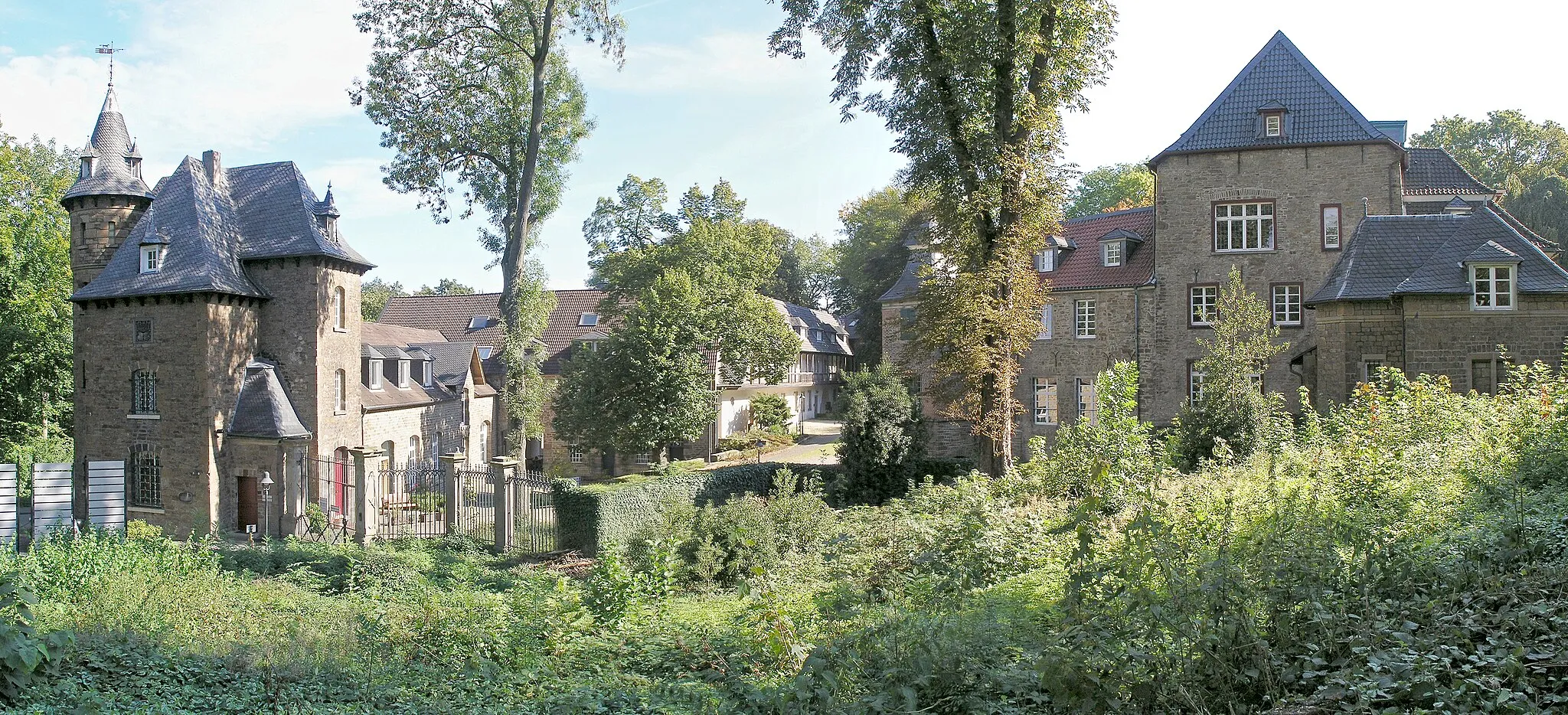 Photo showing: Schloss Schellenberg in Essen-Schellenberg, Ansicht von Westen