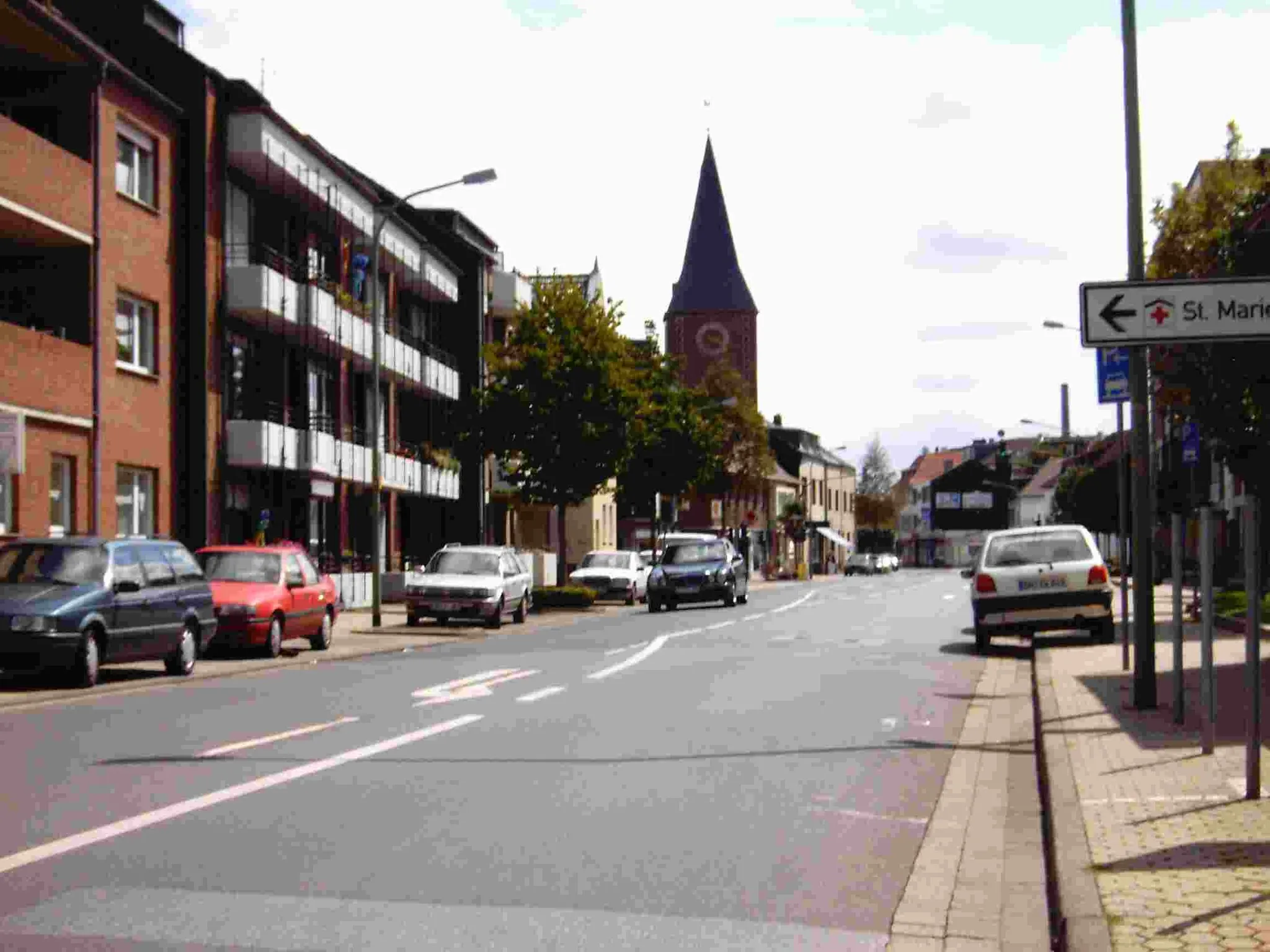 Photo showing: Birkesdorf (Düren), Ortsdurchfahrt
own work
papa1234

2006-08-13