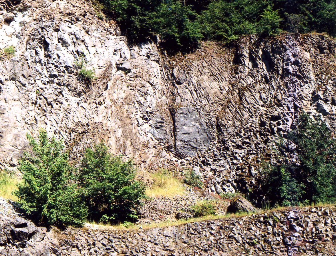 Photo showing: East-Side of the inner Arensberg Crater (Vulkaneifel, Rhineland-Palatinate)