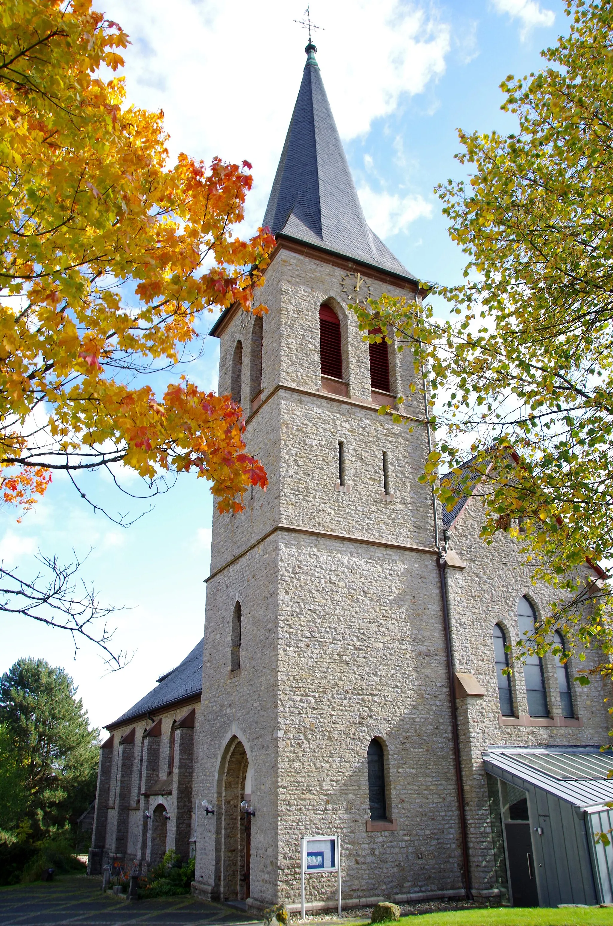 Photo showing: St. Stefan (Sistig), Kirchturm