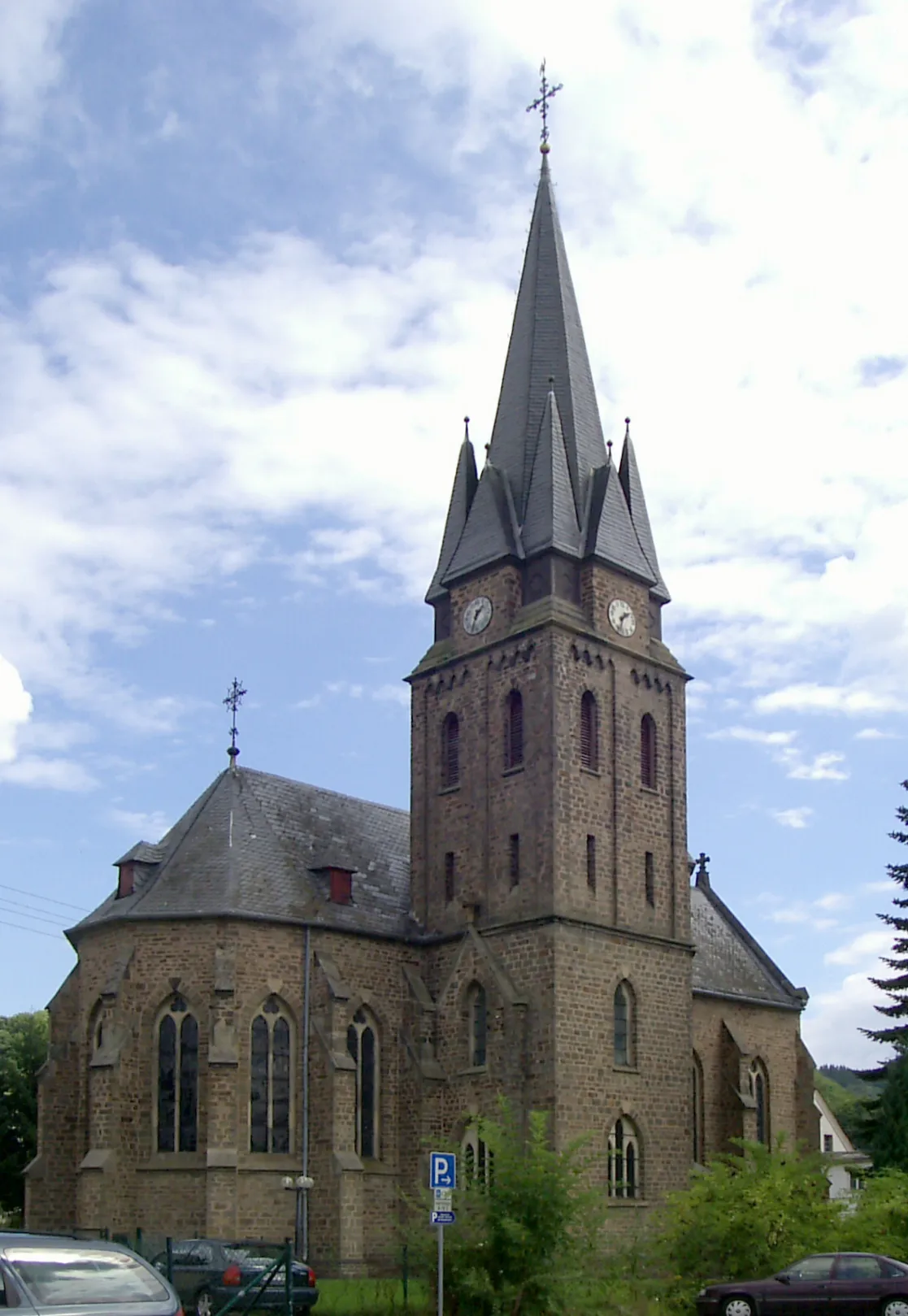 Photo showing: römisch-katholische Pfarrkirche St. Josef in Rosbach (Sieg); erbaut 1896-1898 nach Entwurf des Kölner Architekten Theodor Kremer; unter Denkmalschutz