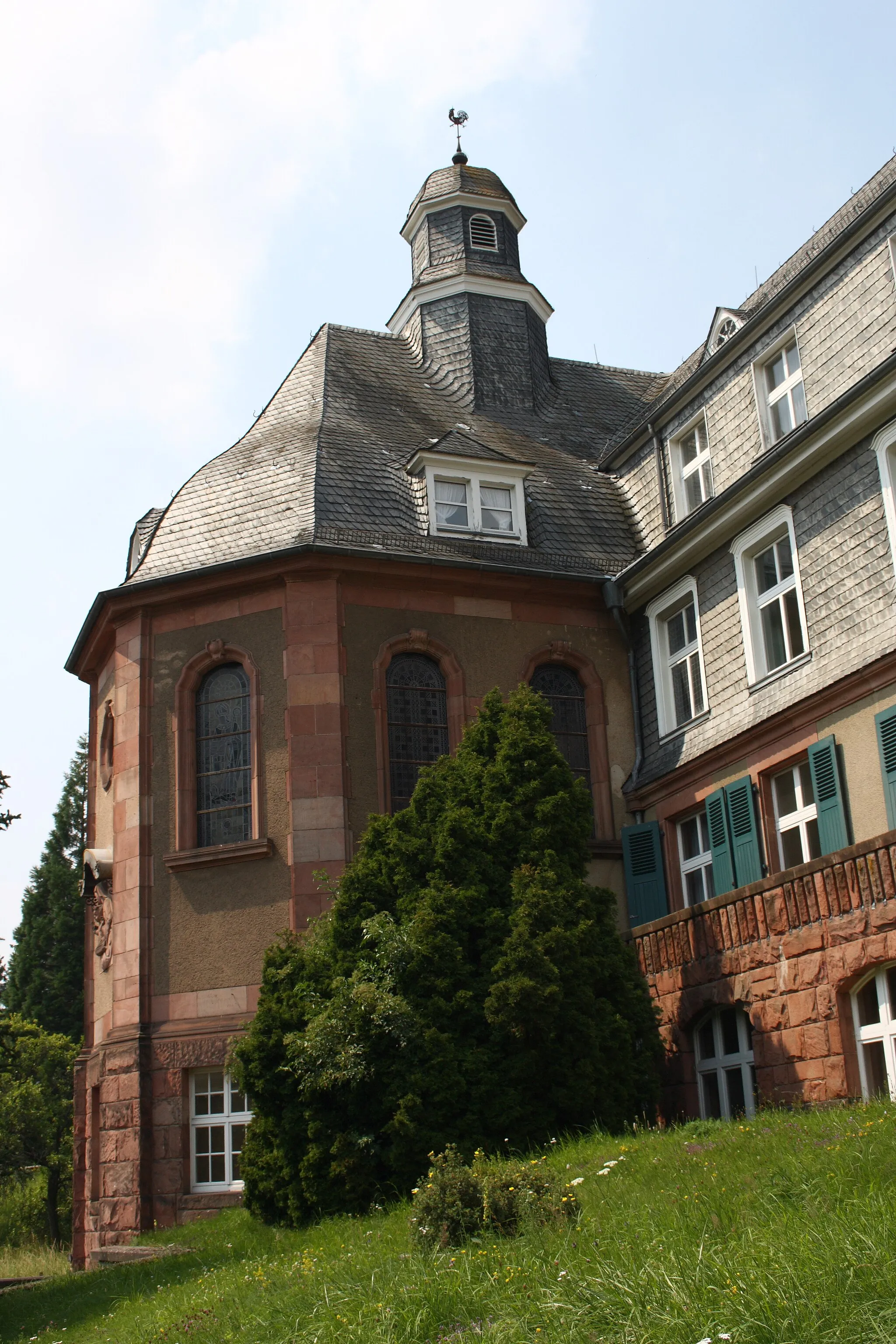 Photo showing: Kapelle des Klosters Haus Tannenblick in Nettersheim im Kreis Euskirchen (Nordrhein-Westfalen), Klosterstraße 12; auch als Herz-Jesu-Kloster bezeichnet