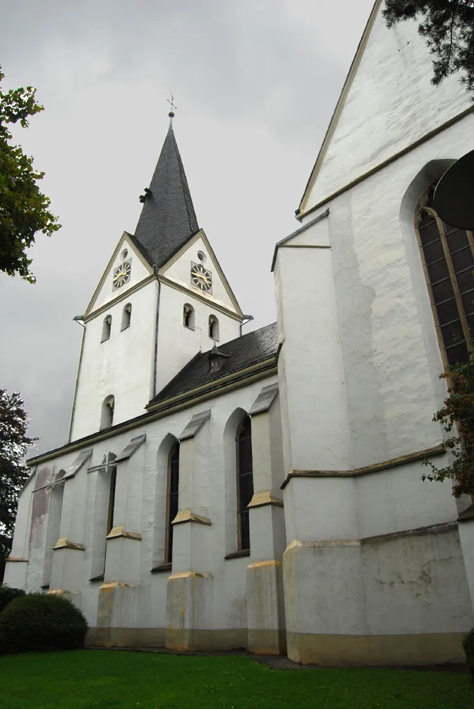 Photo showing: Oberbergischer Dom zu Gummersbach (Blick aus Südosten, Kameraposition 51°1'42.29"N, 7°33'52.23"O)