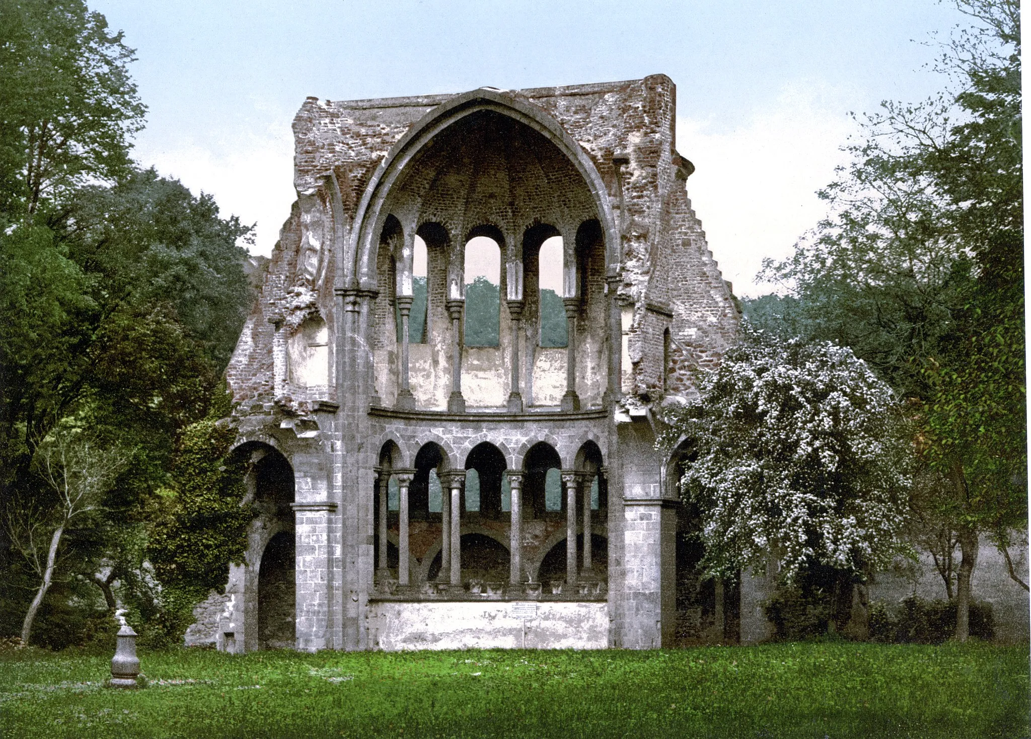 Photo showing: Chorruine der Abtei Heisterbach (Königswinter) um 1900