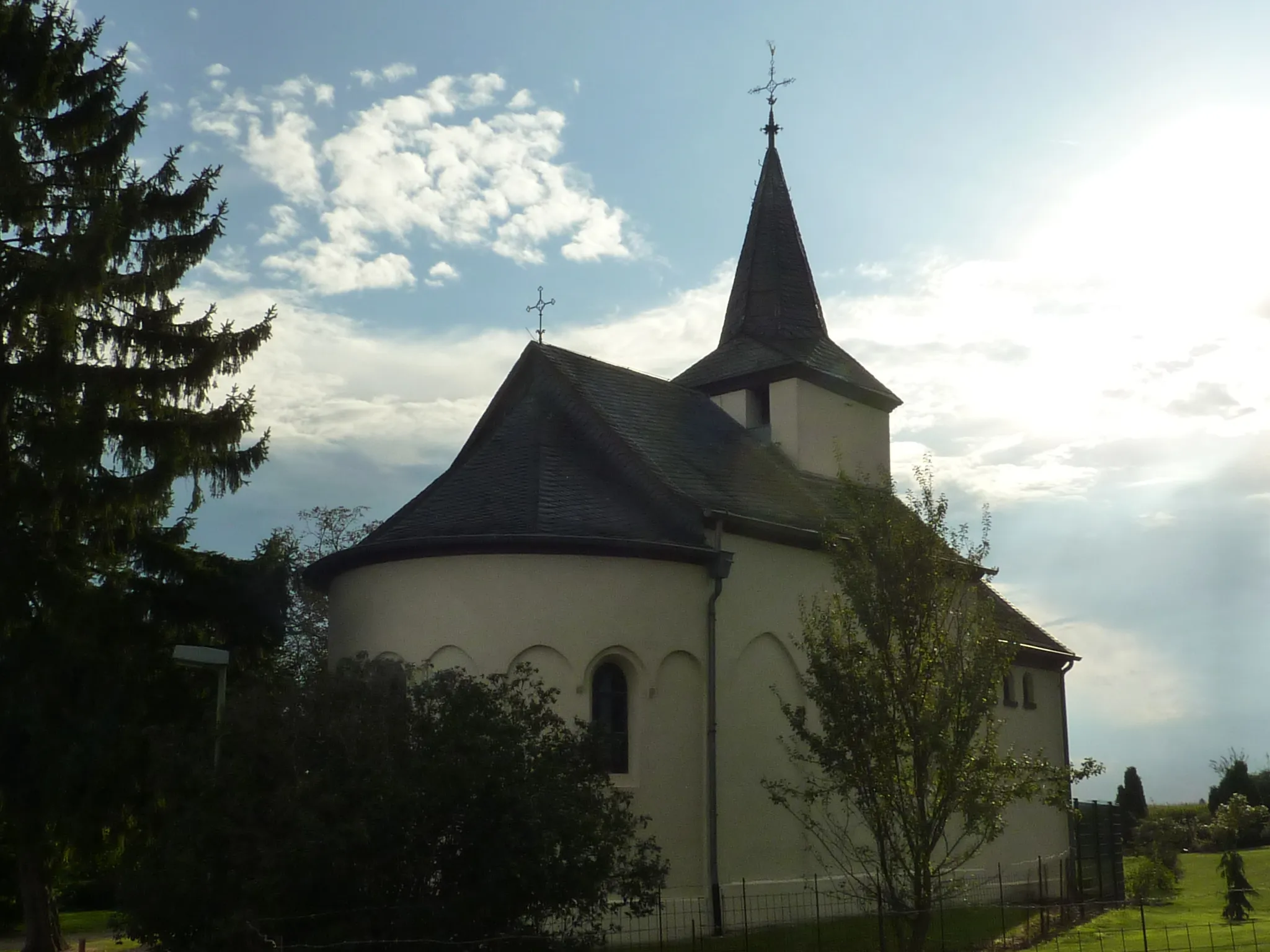 Photo showing: St.-Nikolaus-Kapelle (Lüxheim)