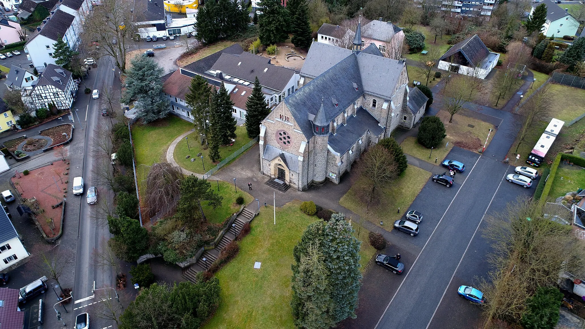 Photo showing: Pfarrkirche Liebfrauen, Luftaufnahme (2017)