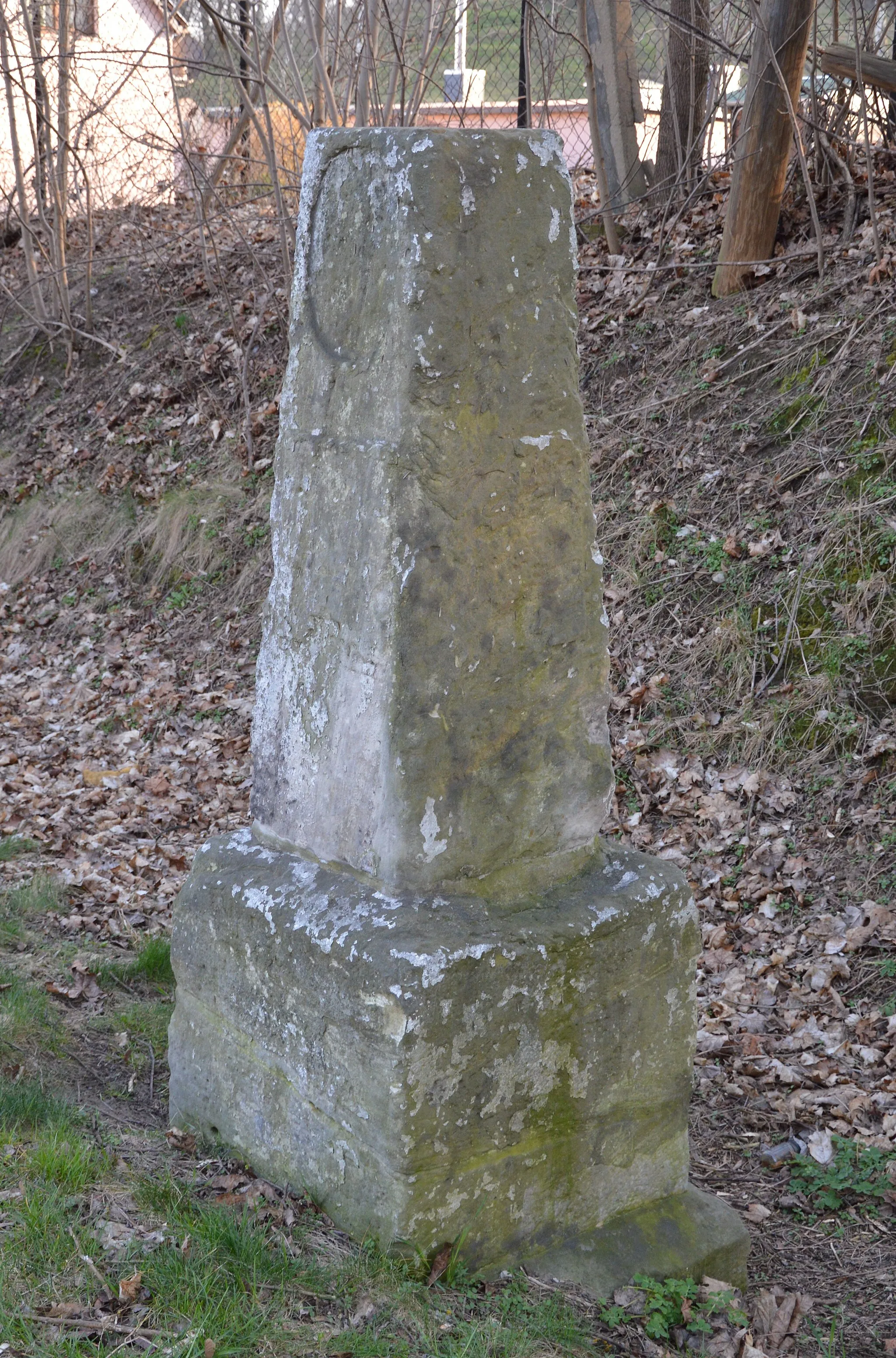 Photo showing: Distanzstein Grube Ferdinande