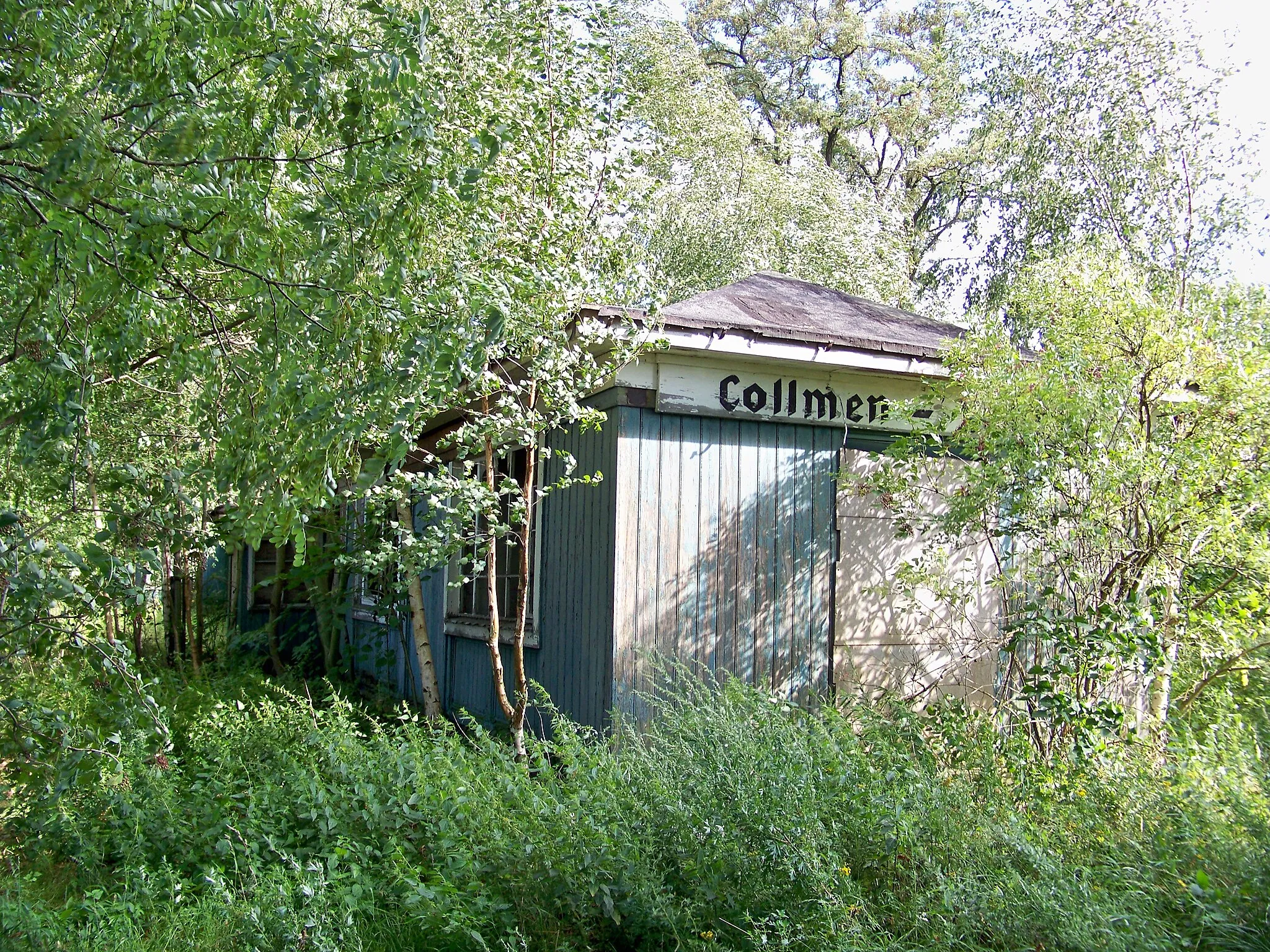 Photo showing: Altes Bahnhofsgebäude des Bahnhofes Collmen-Böhlitz an der Strecke Eilenburg–Wurzen