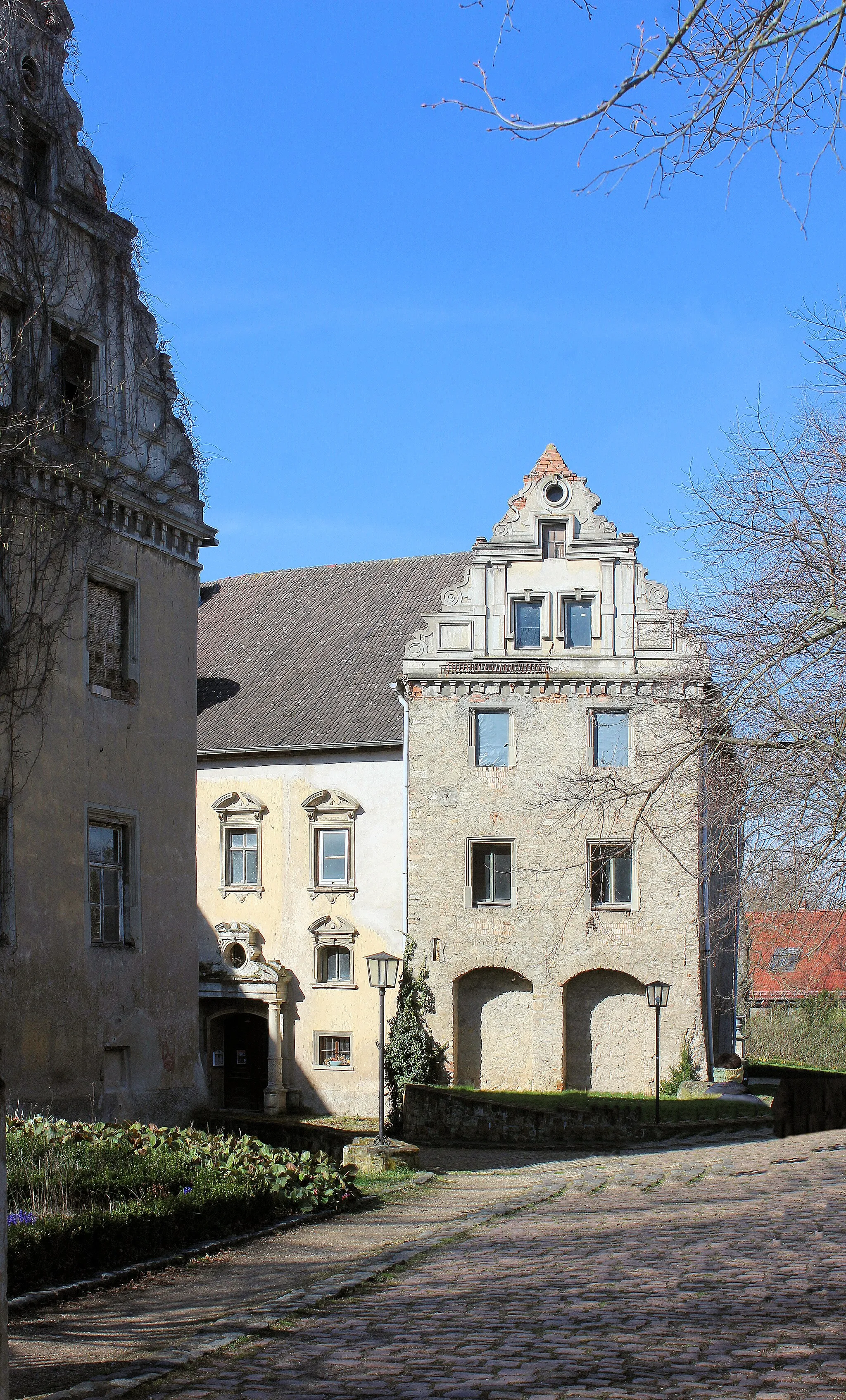 Photo showing: Dieskau, the castle