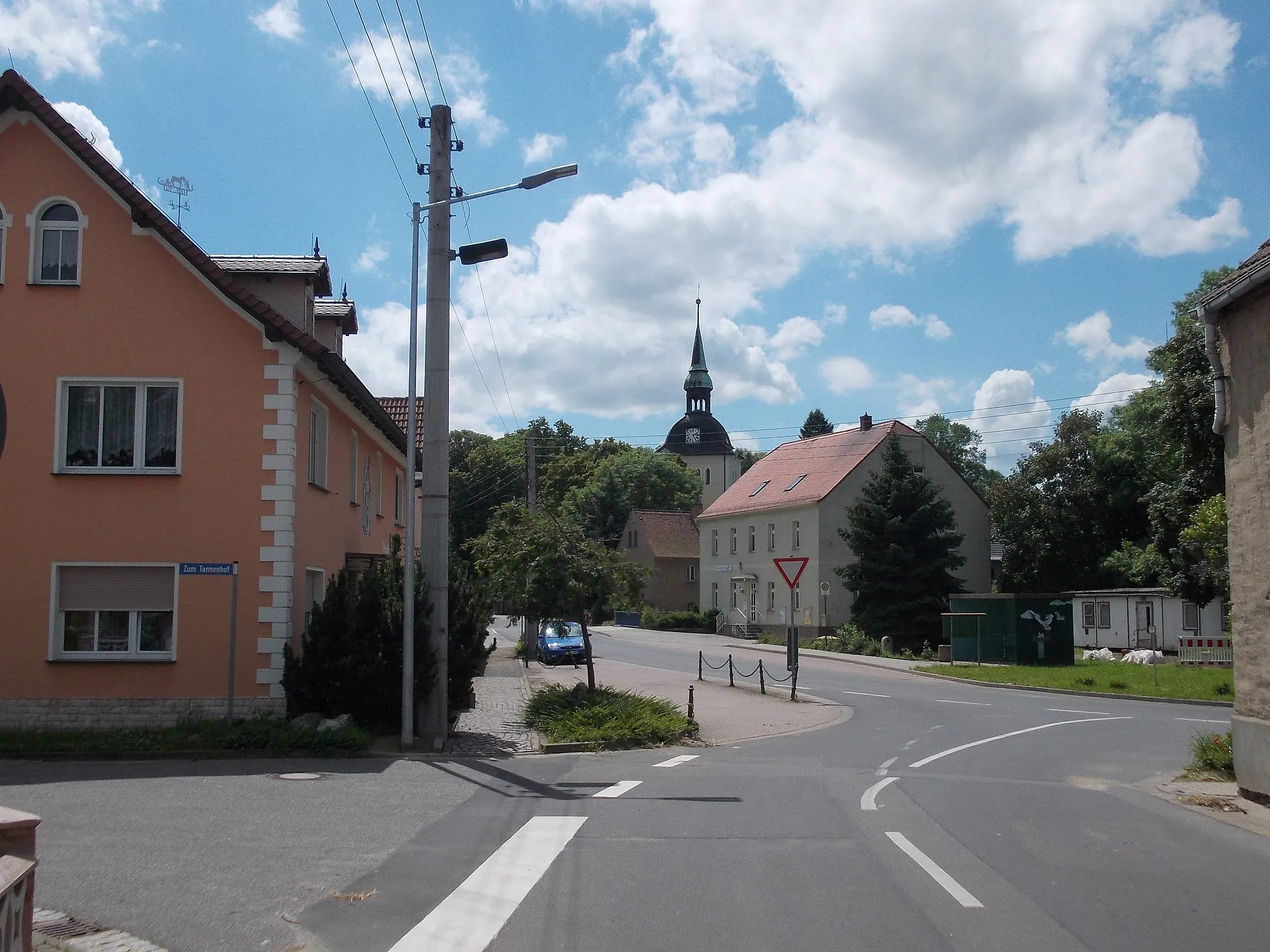 Photo showing: The centre of the village of Burkartshain (Wurzen, Leipzig district, Saxony)