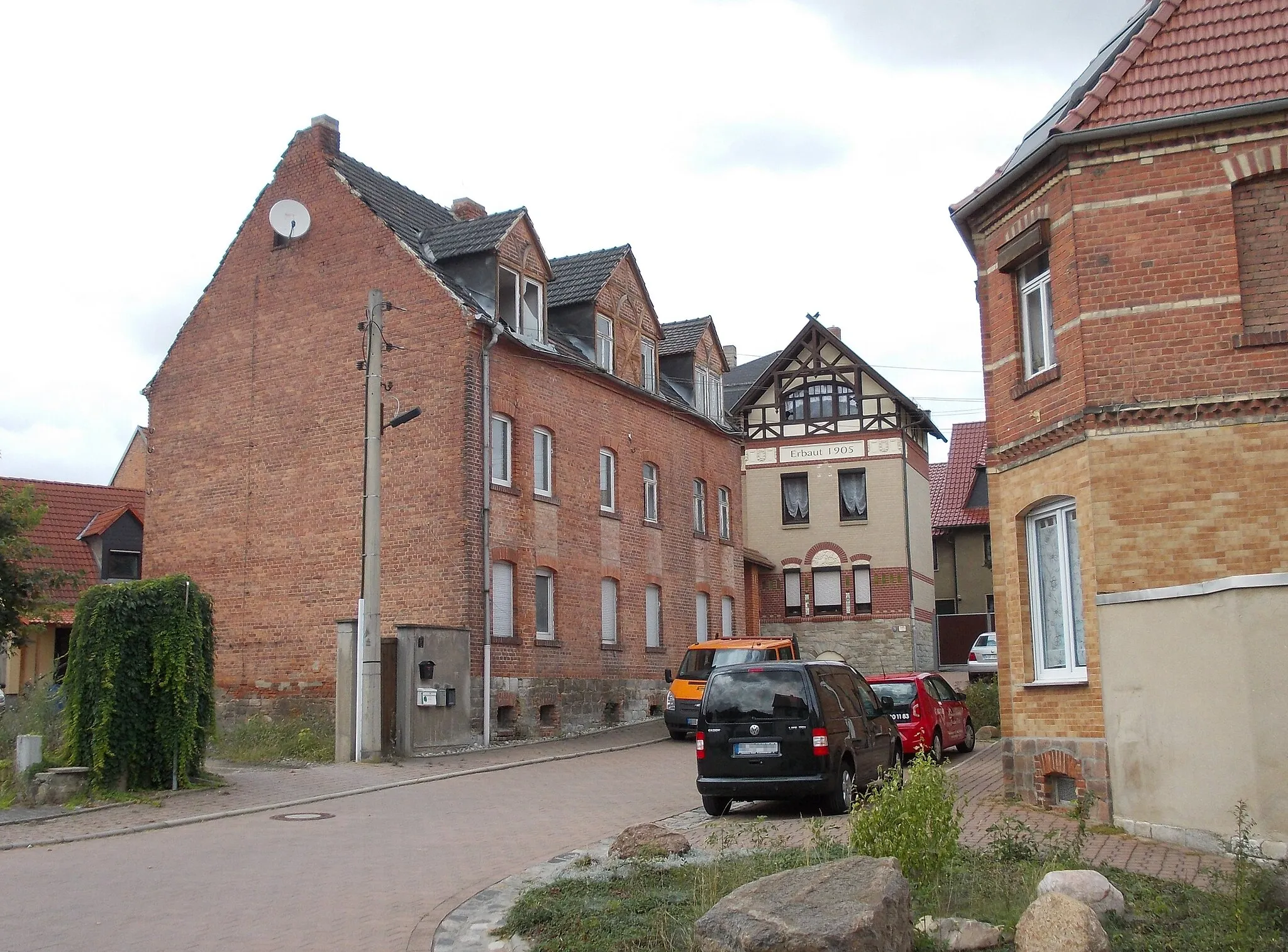 Photo showing: Houses in Langendorf (Weissenfels, district: Burgenlandkreis, Saxony-Anhalt)