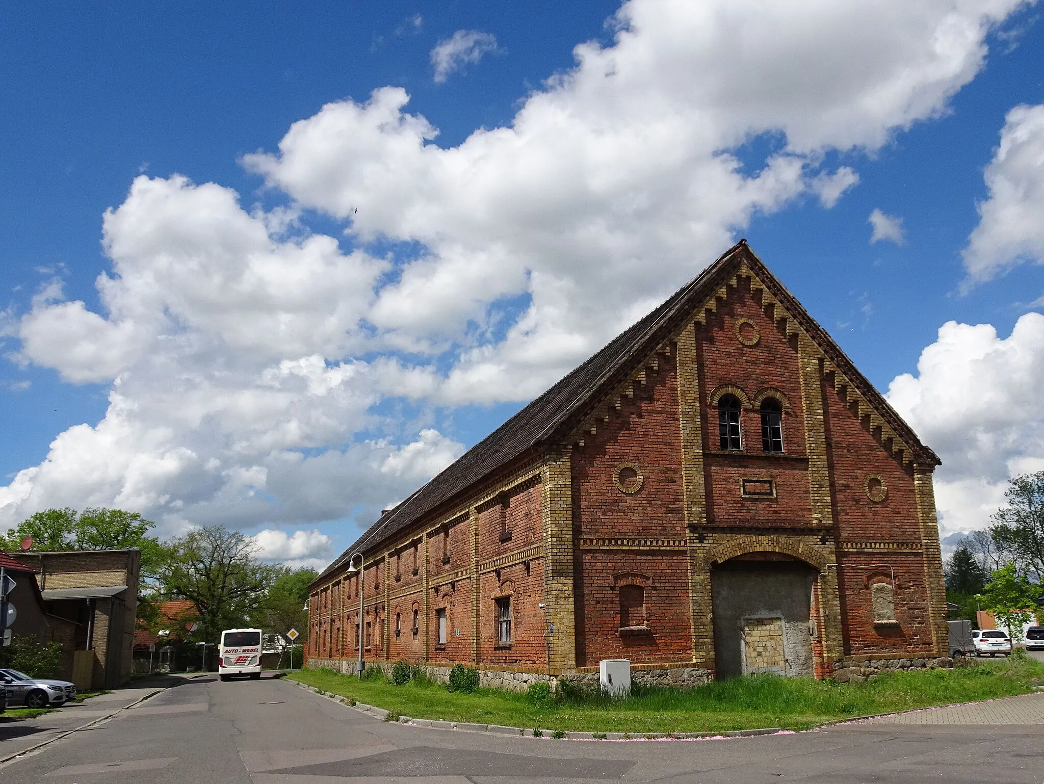 Photo showing: Zwochau, Leipziger Str. 26, denkmalgeschütztes Nebengebäude eines Bauernhofs