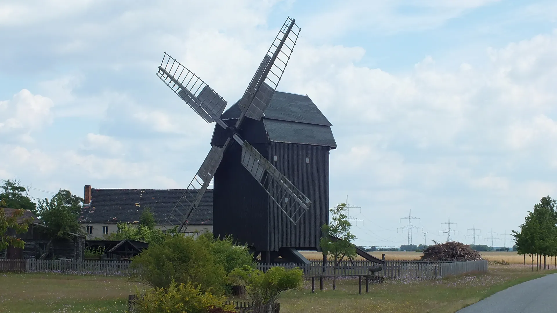 Photo showing: denkmalgeschützte Mühle in Lebien