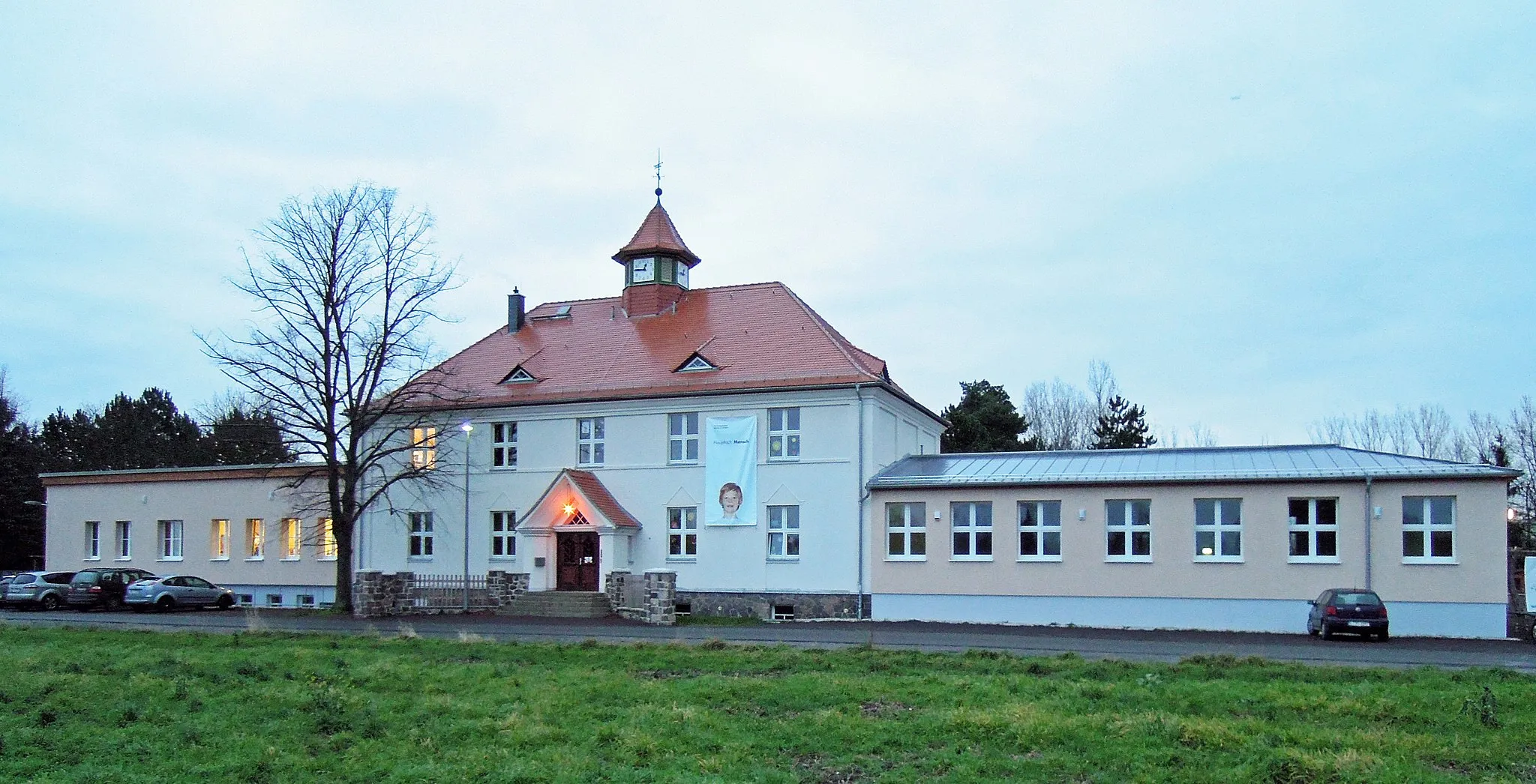 Photo showing: Lebenswelt Grundschule in Döhlen (Zwenkau) 2014