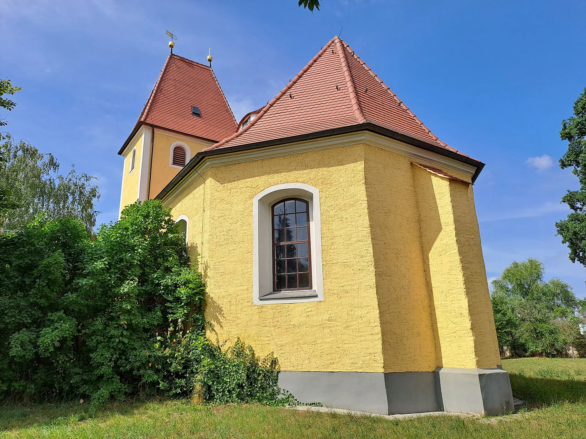 Photo showing: Dorfkirche Frankenheim (Markranstädt) von Osten