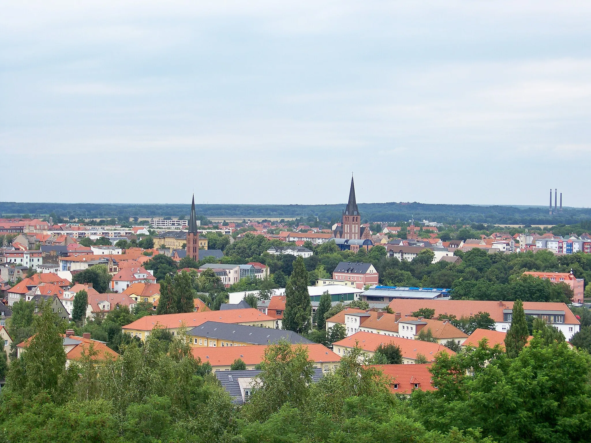 Photo showing: Bitterfeld vom Bitterfelder Bogen aus gesehen